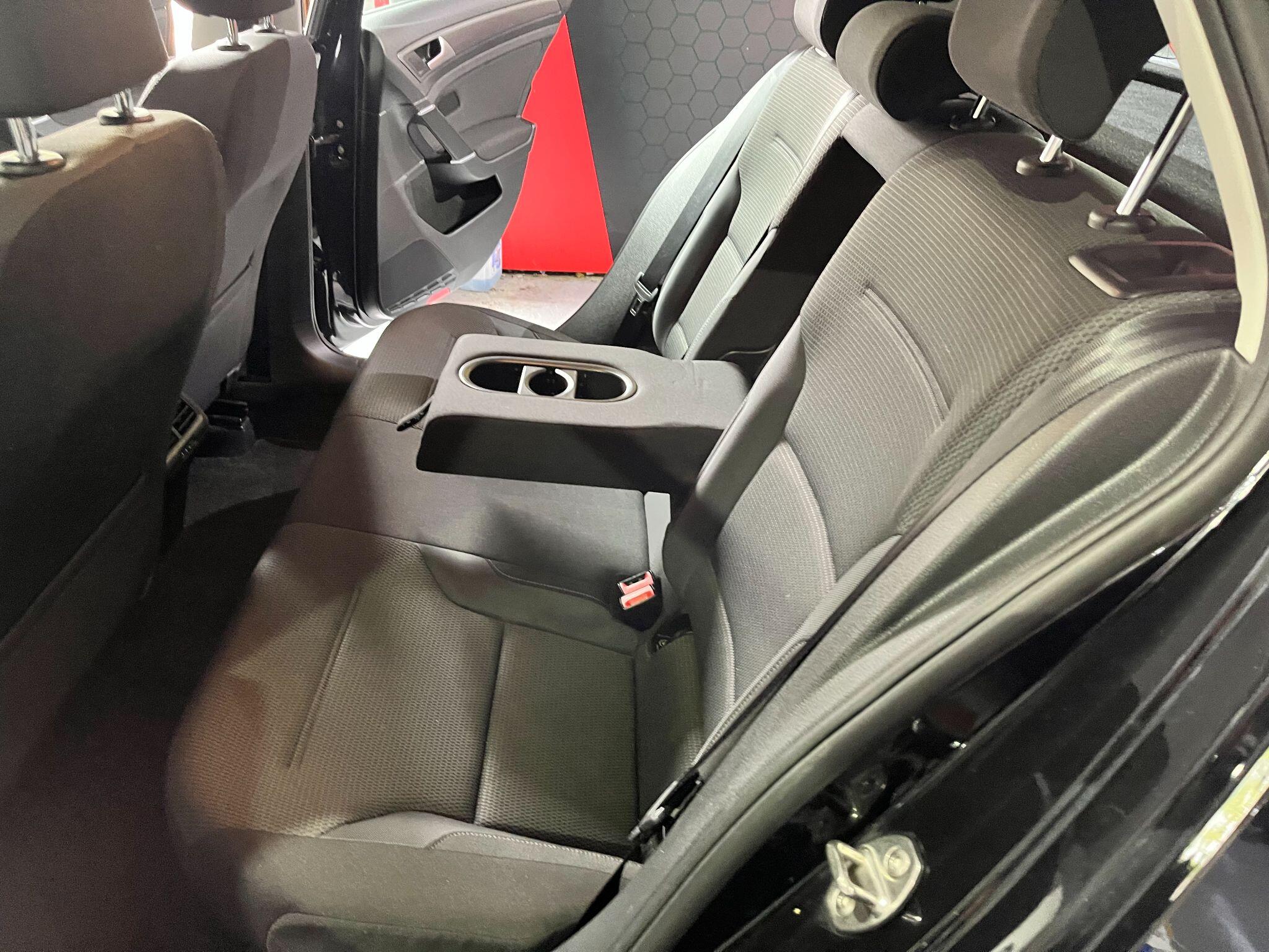 Volkswagen Golf view 19