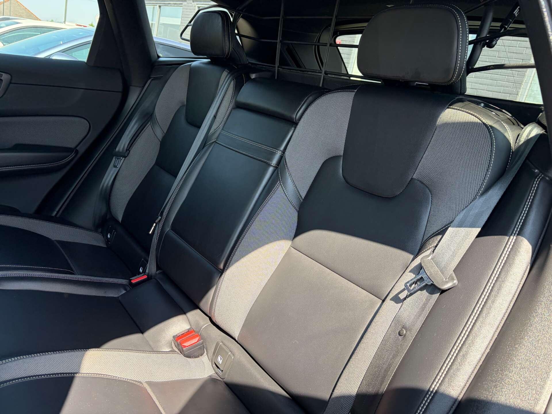 Volvo XC60 view 23