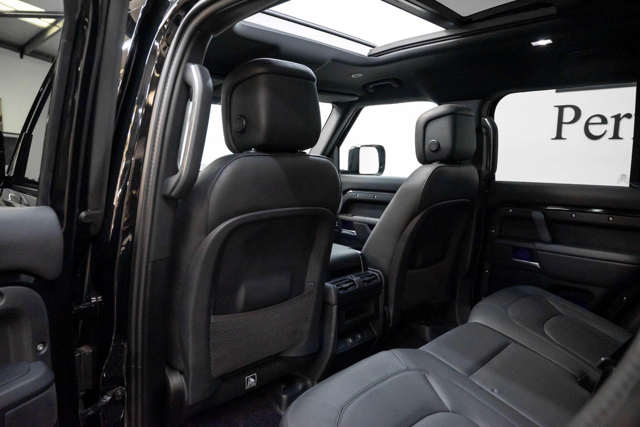 Land Rover Defender view 27