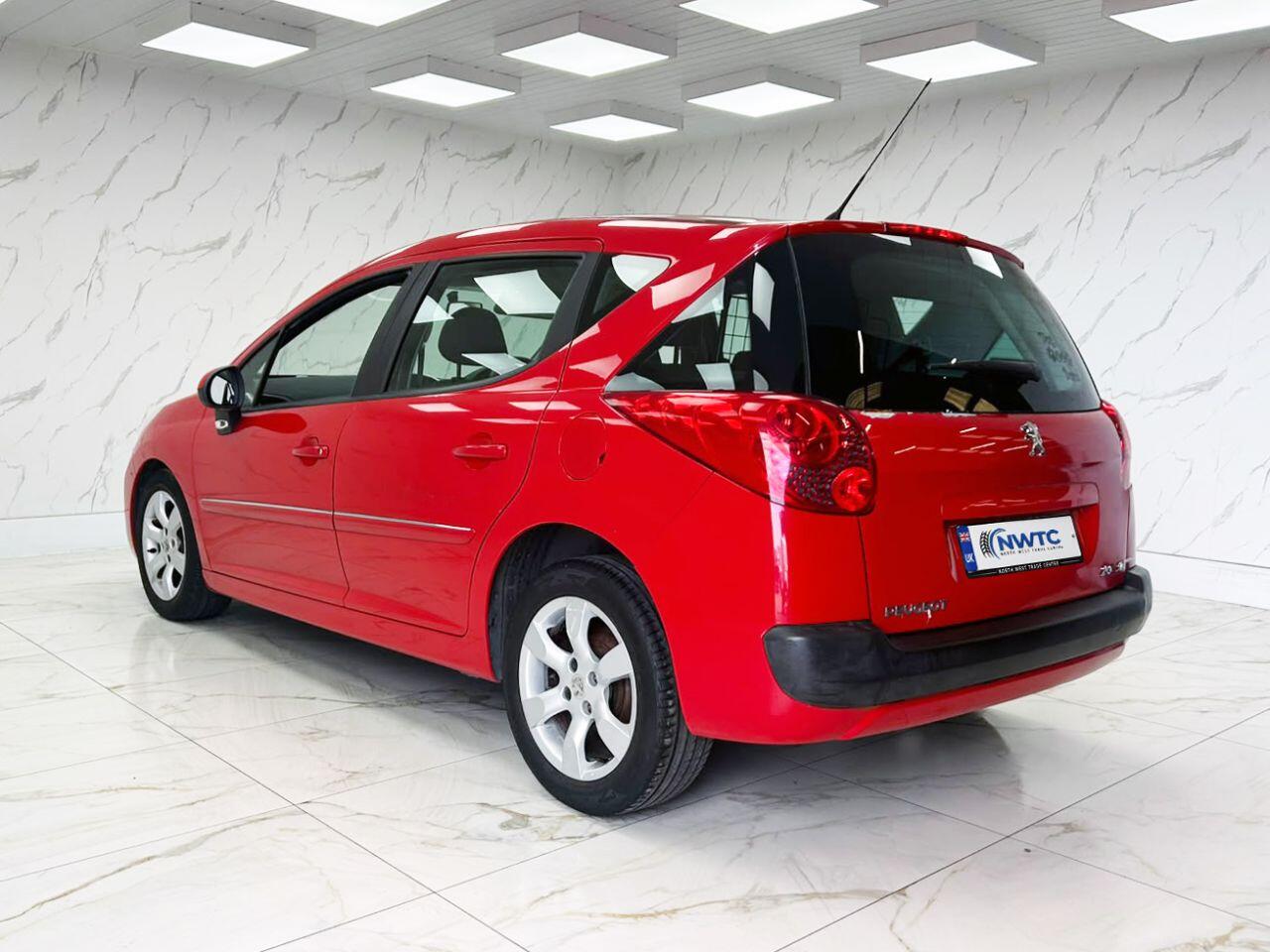 Peugeot 207 view 8