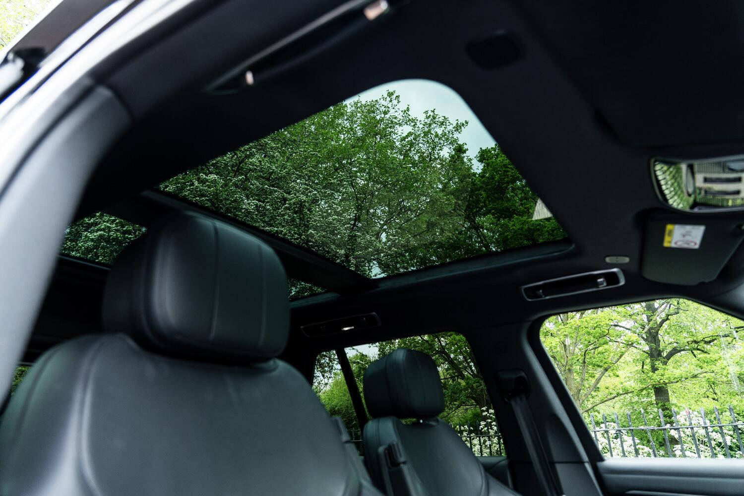 Land Rover Range Rover view 34