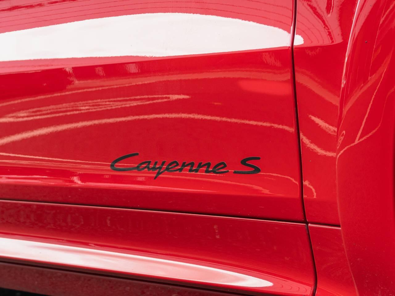 Porsche Cayenne view 17