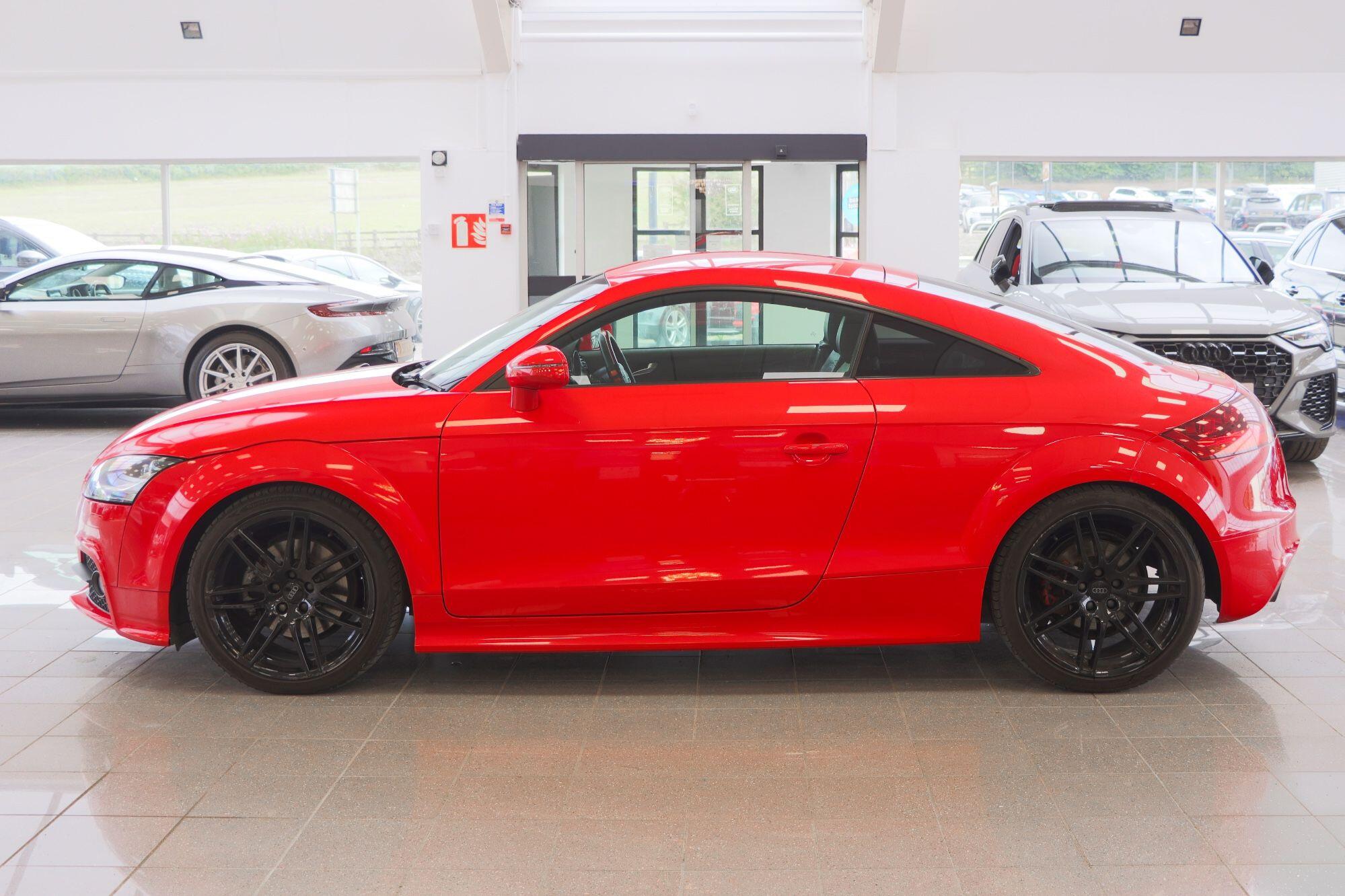 Audi TT view 16