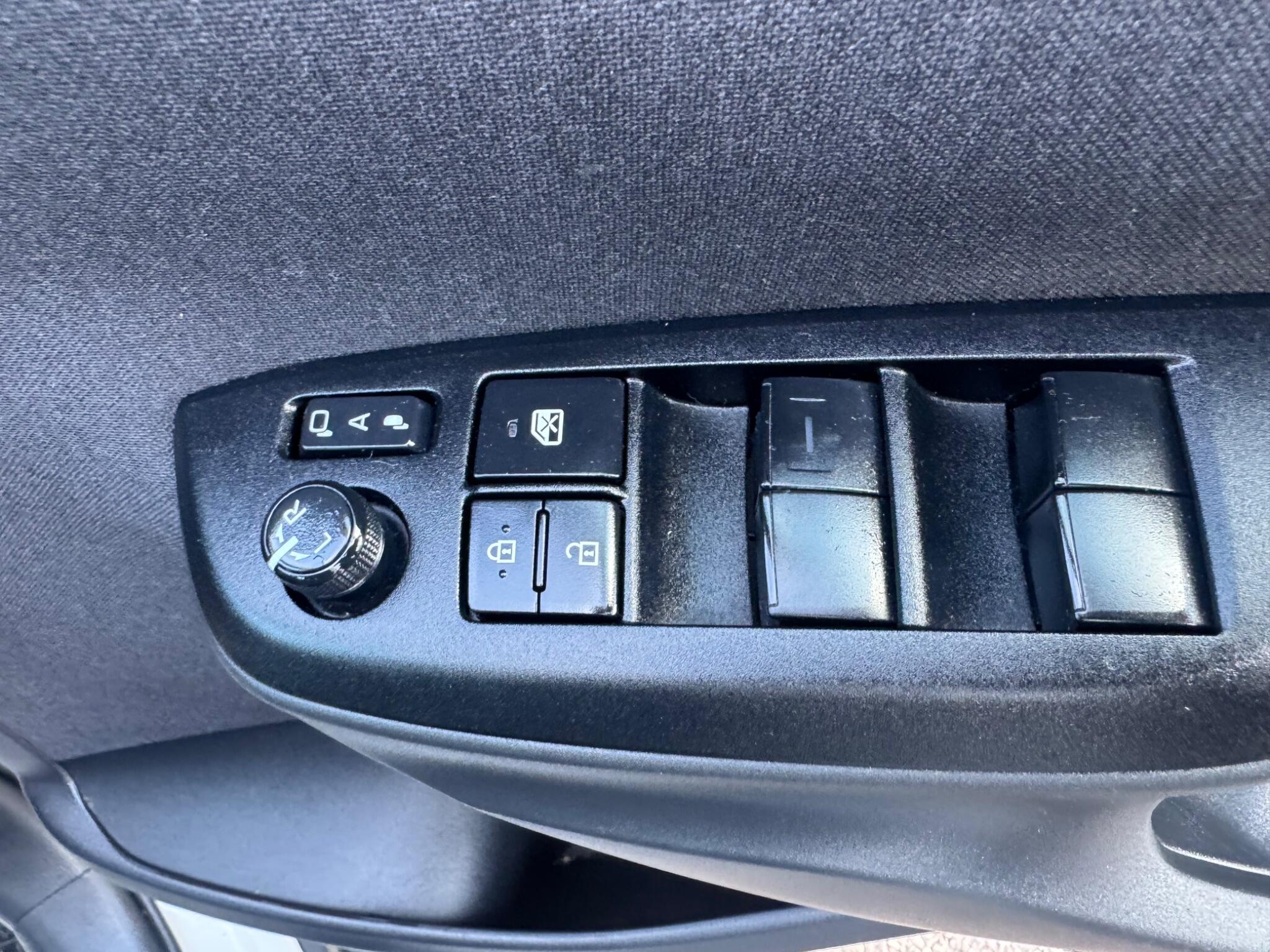 Toyota Yaris Cross view 17