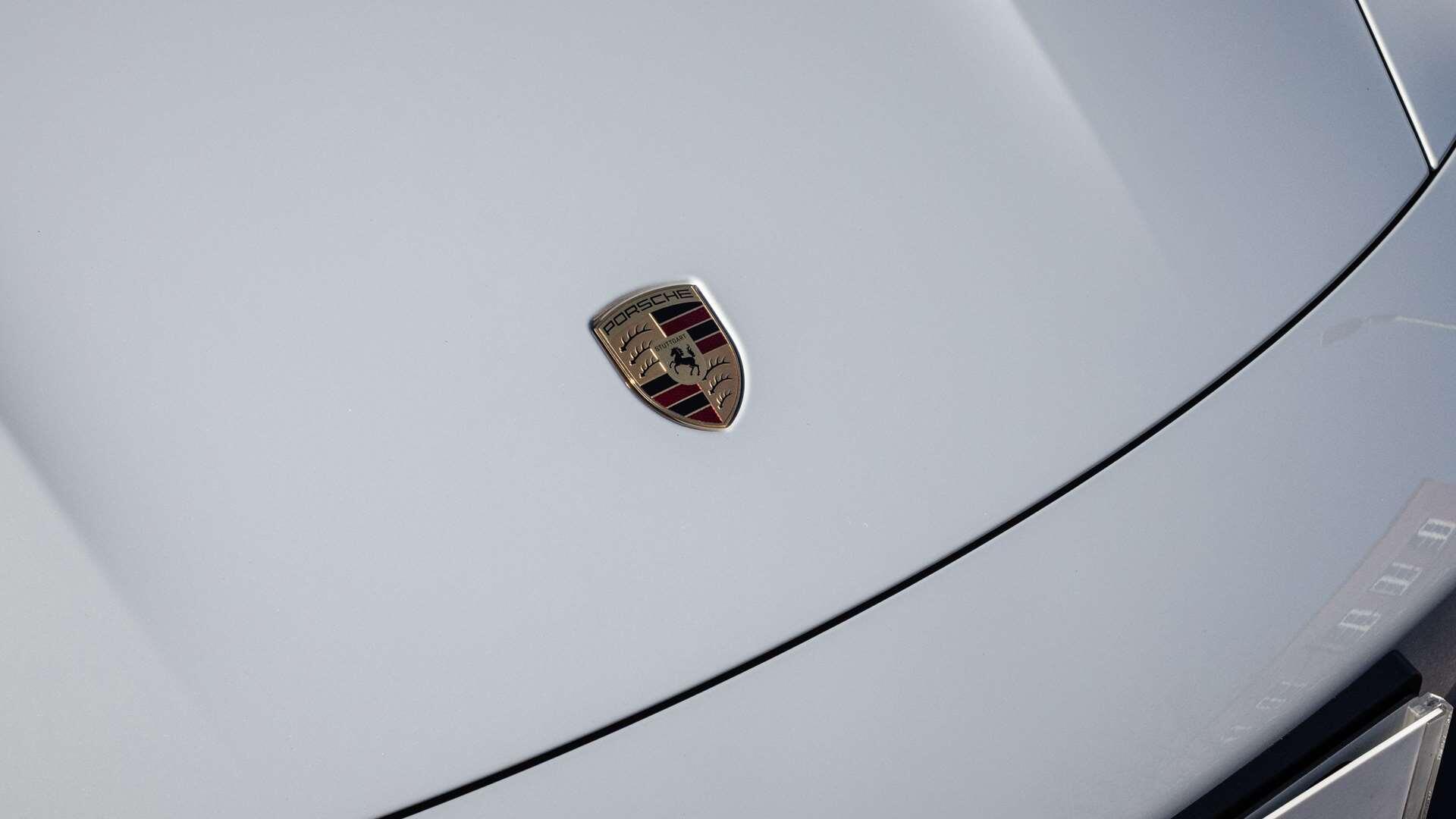 Porsche Taycan view 35