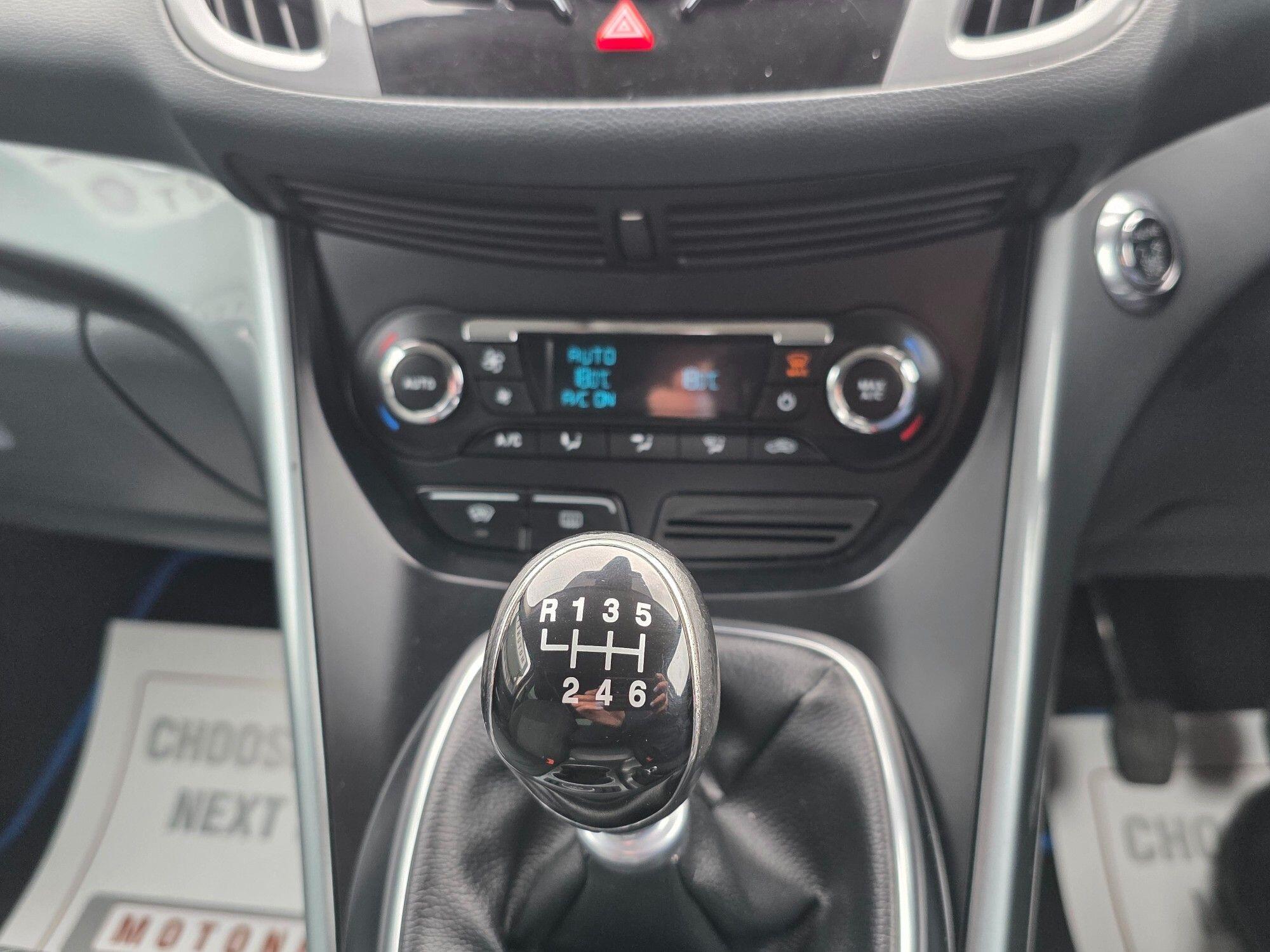 Ford Grand C-Max view 31