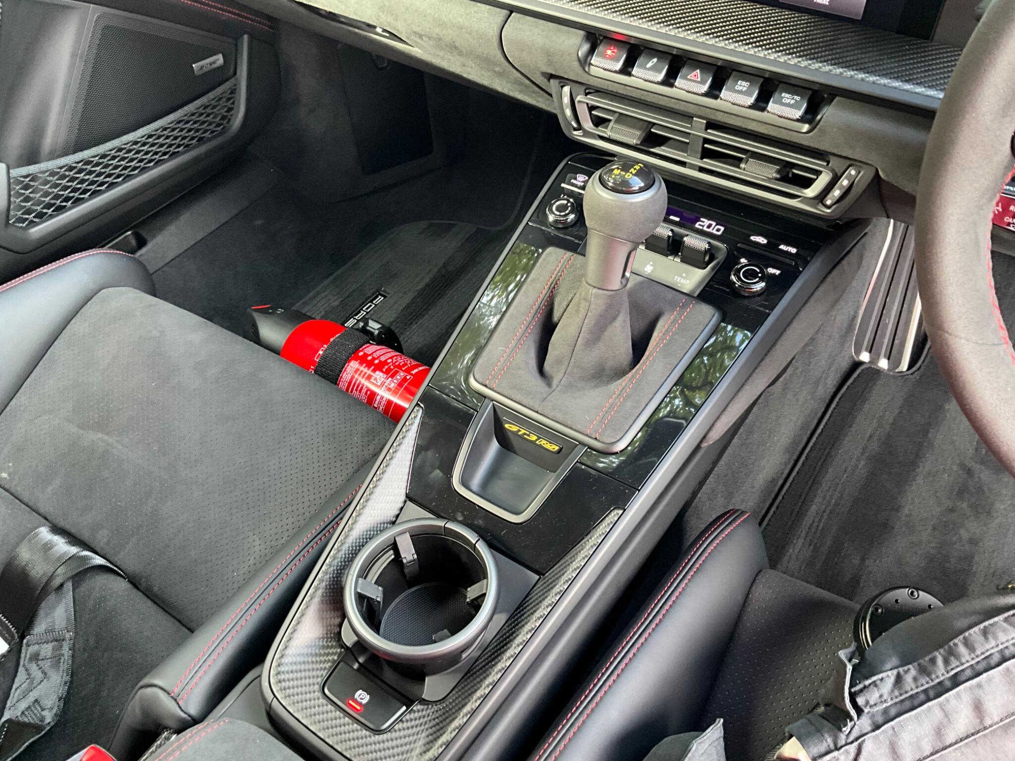 Porsche 911 view 7