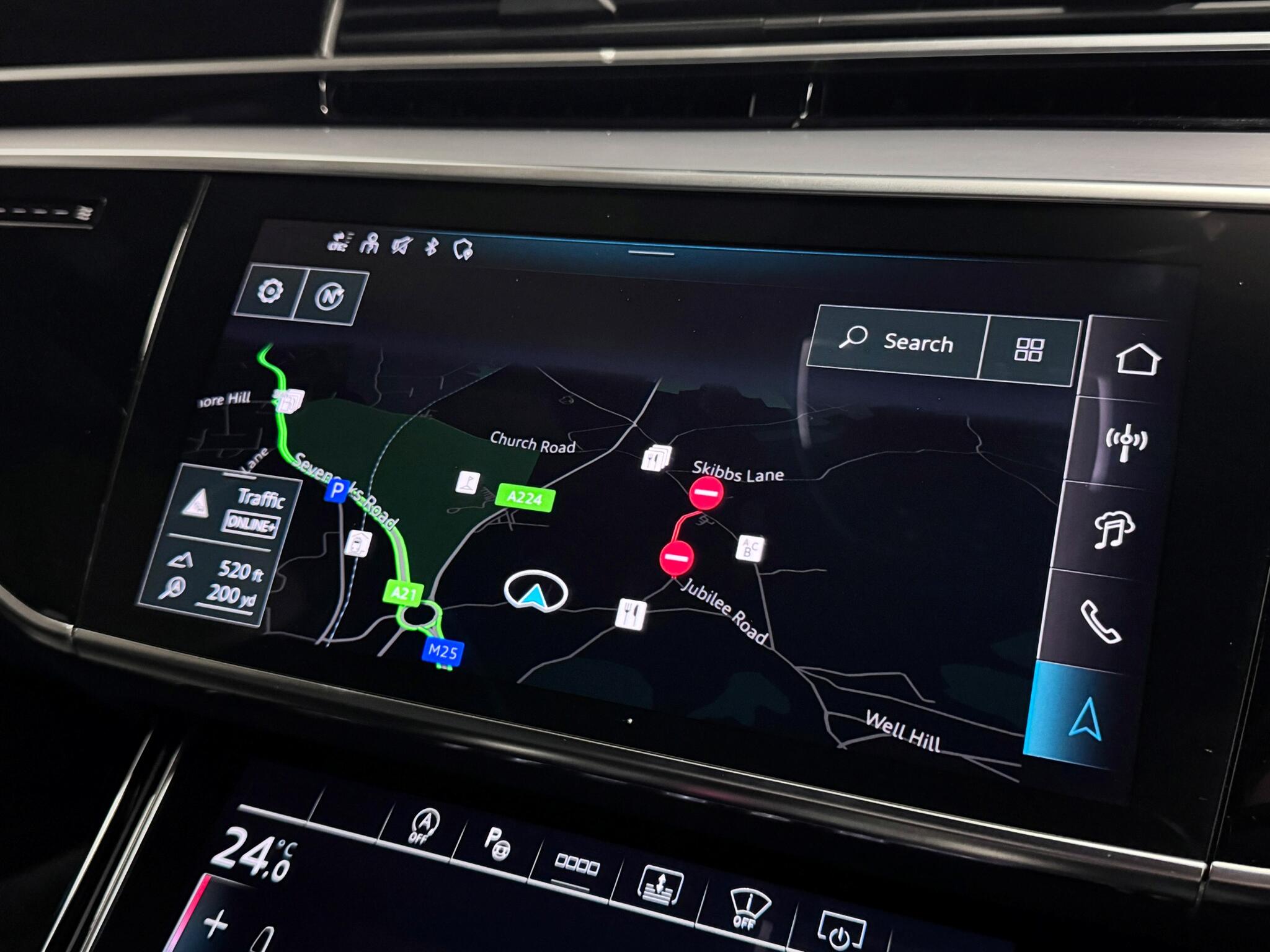 Audi A8 view 41