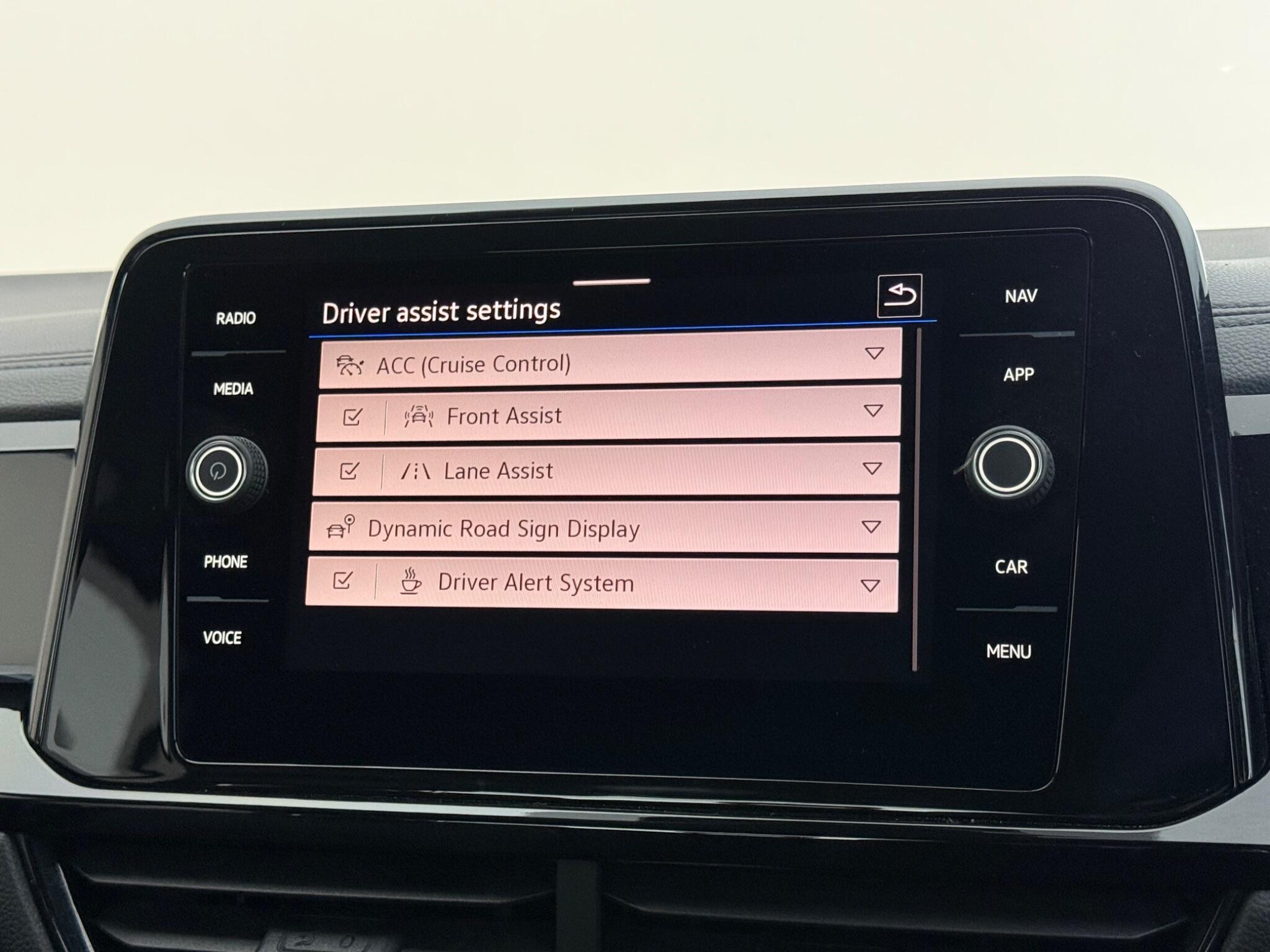 Volkswagen T-Roc view 23