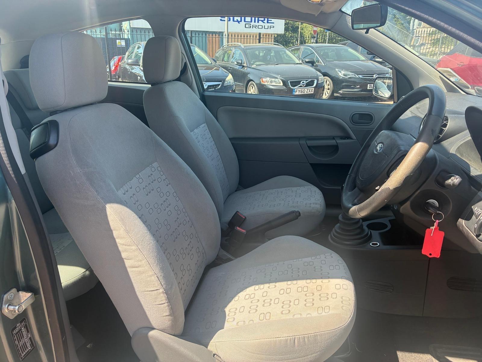 Ford Fiesta view 13