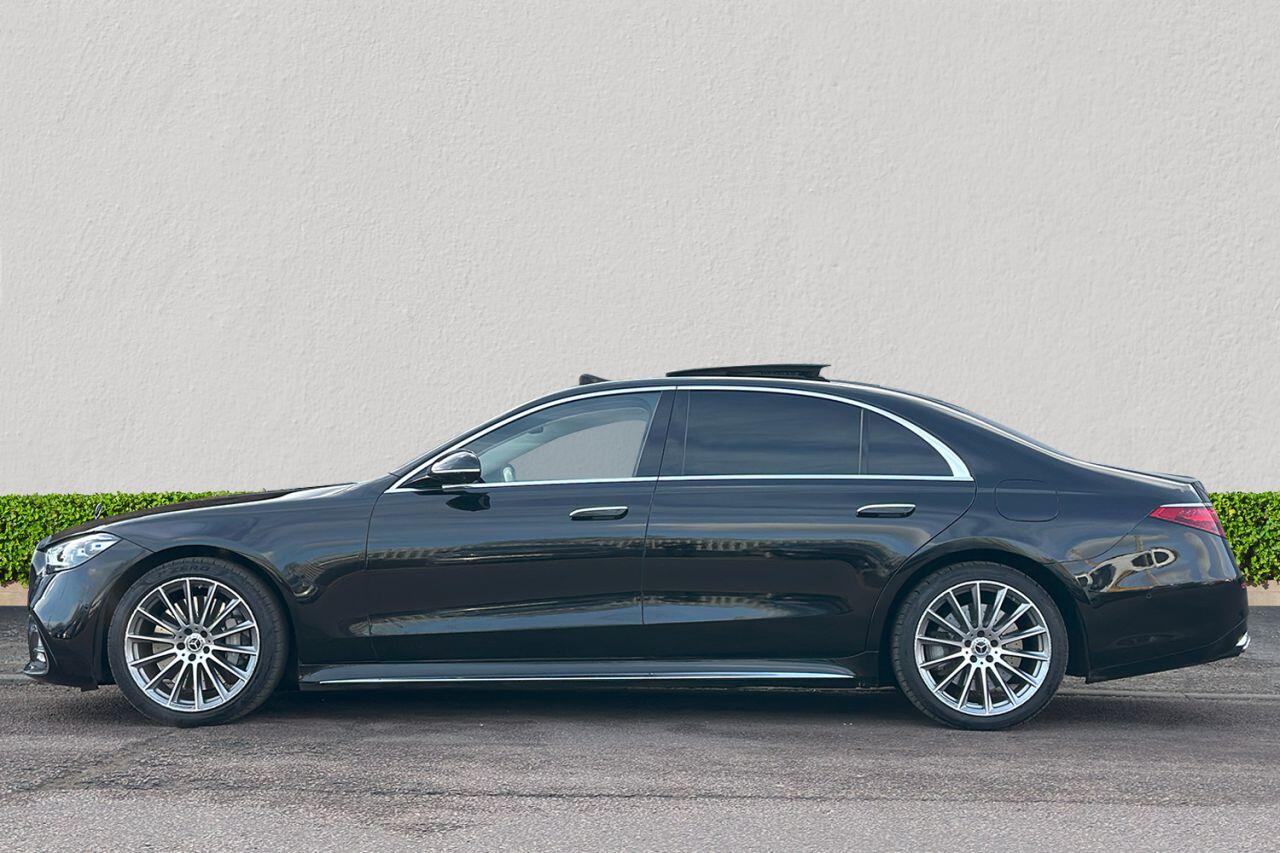 Mercedes-Benz S-Class view 4