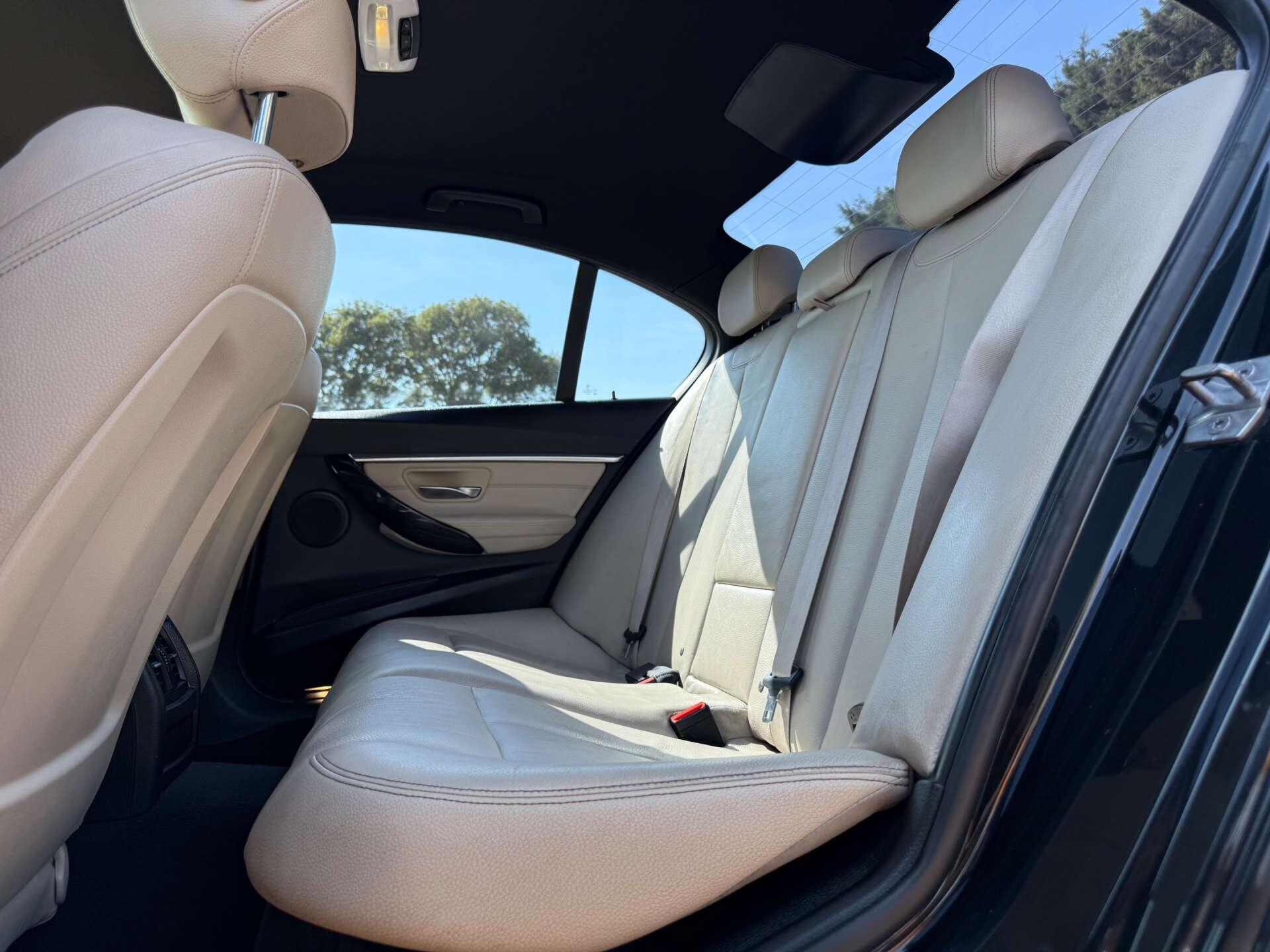 BMW 3 Series view 71