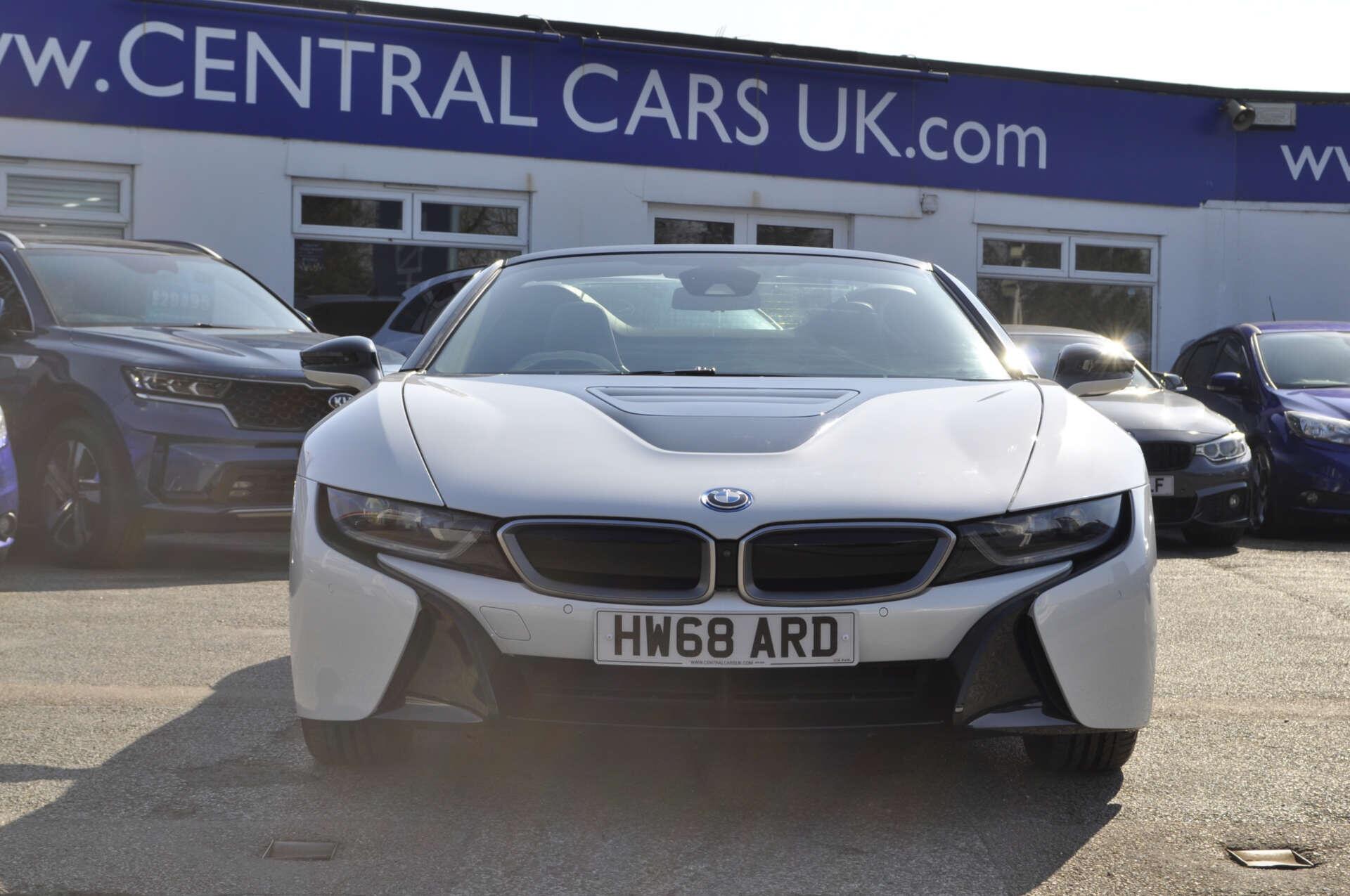 BMW I8 view 3