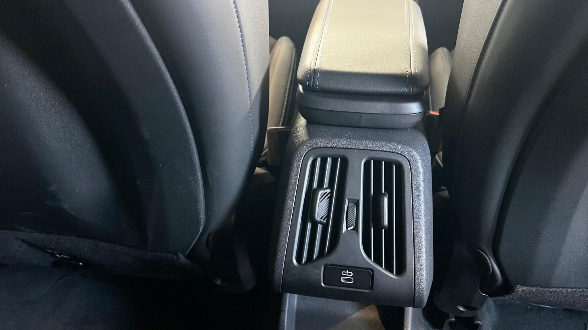 BMW X2 view 32
