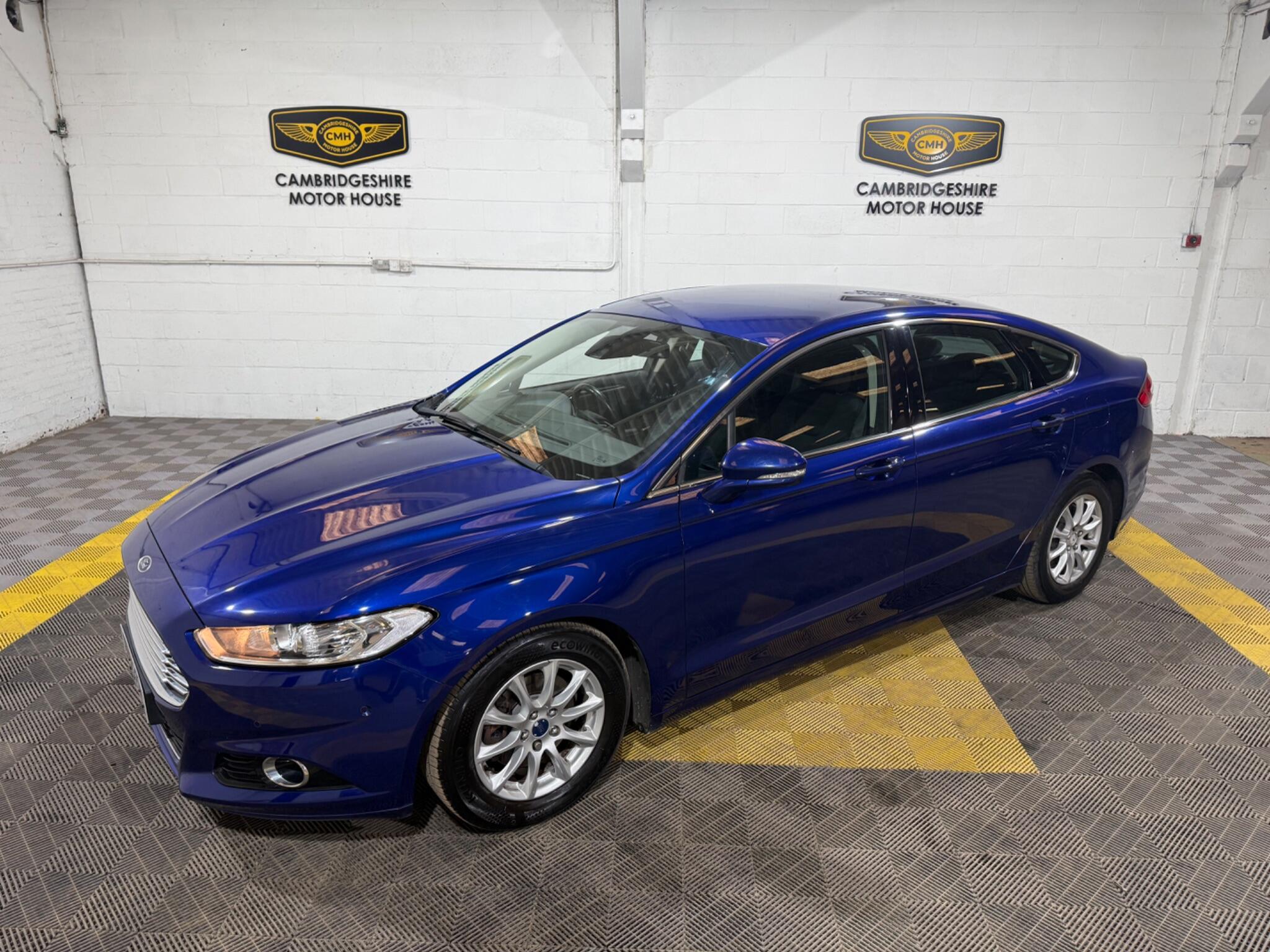 Ford Mondeo view 25