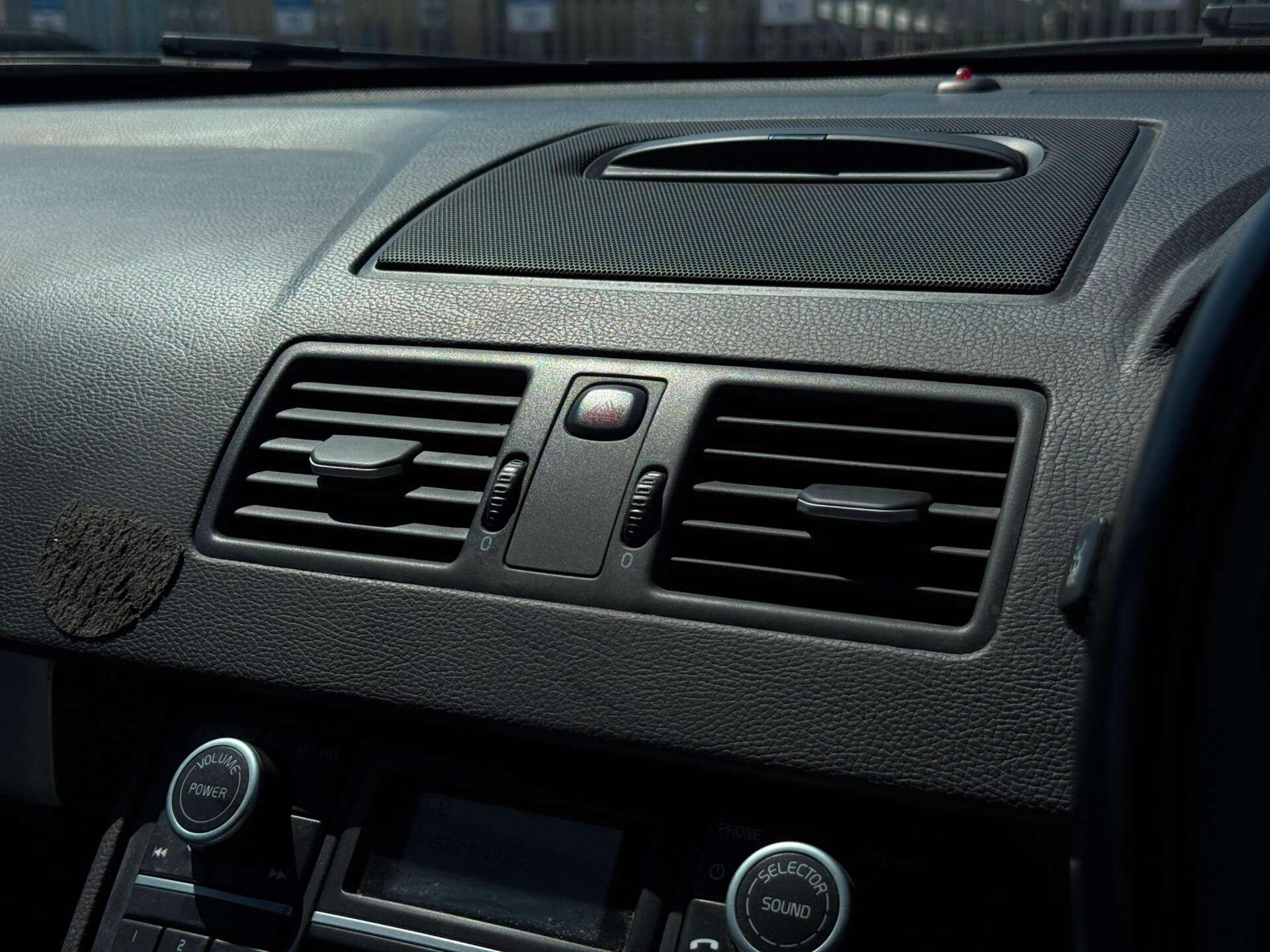 Volvo XC90 view 59