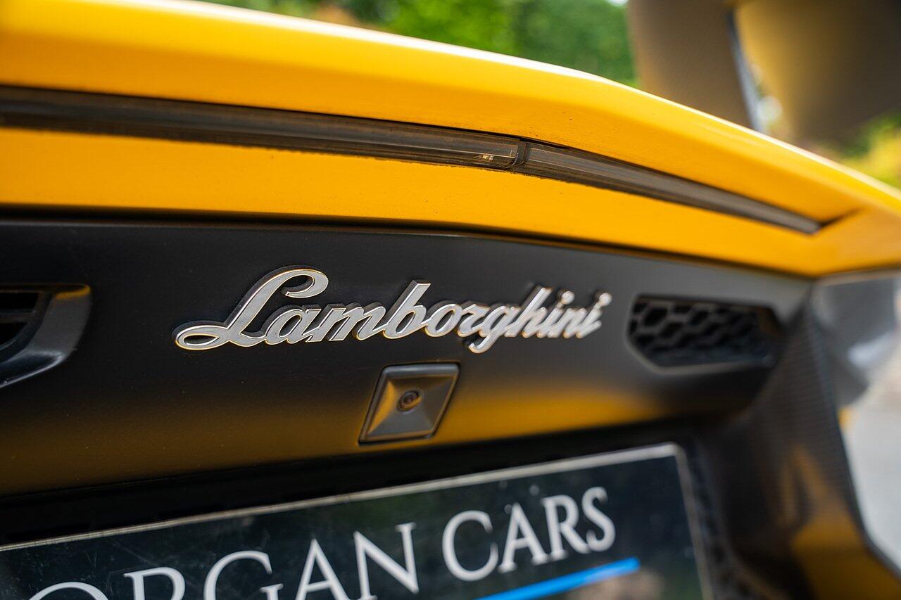 Lamborghini Aventador view 18