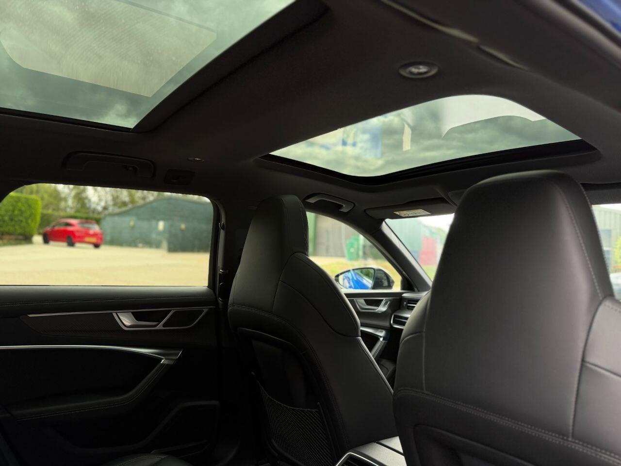 Audi RS6 Avant view 43