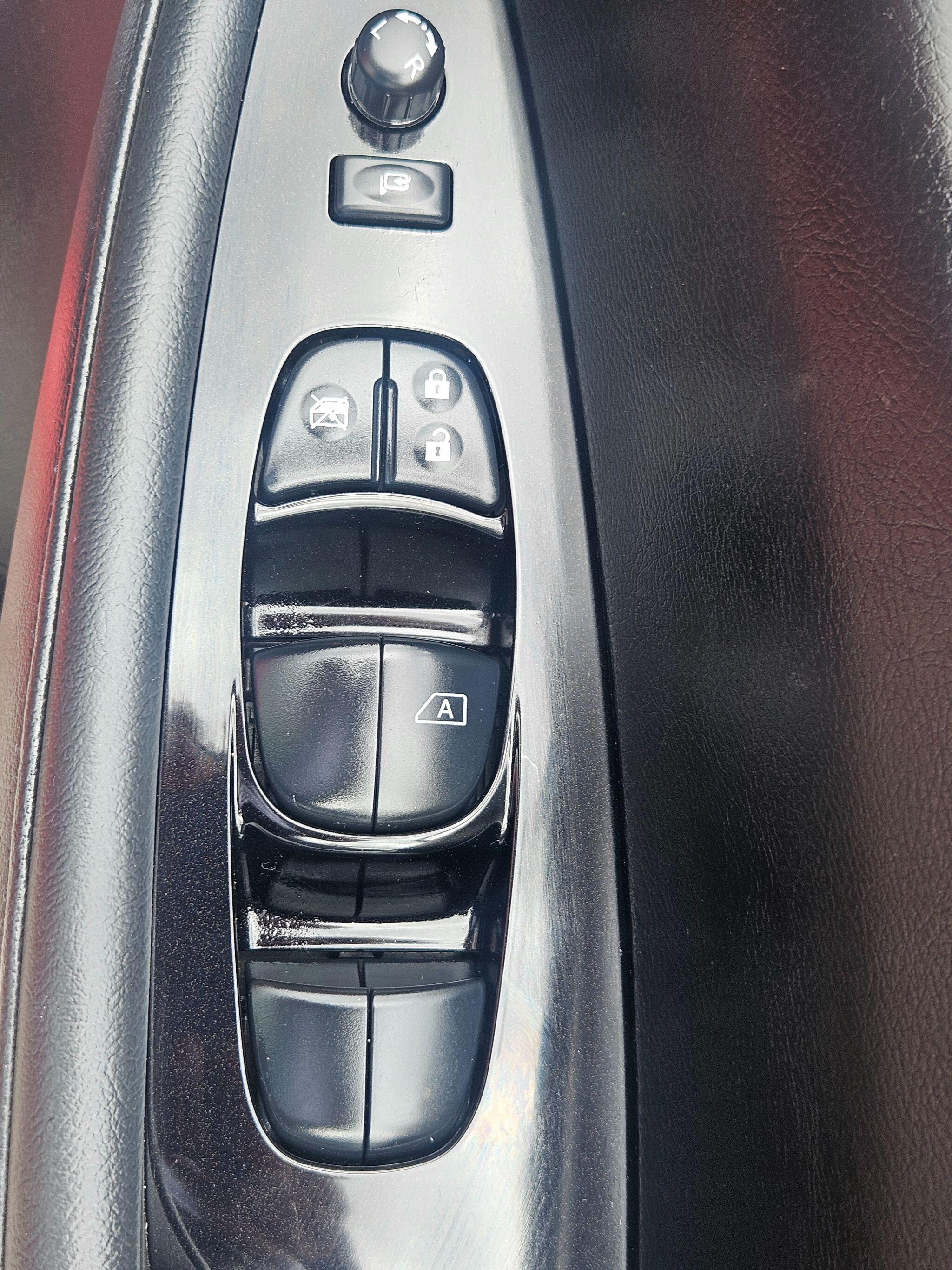 2022 Nissan Leaf image 50