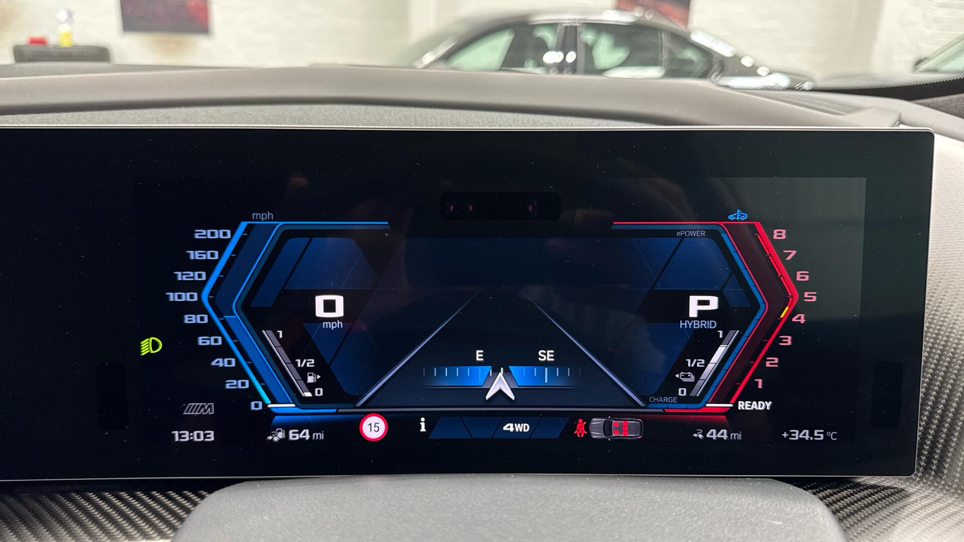 BMW XM view 44
