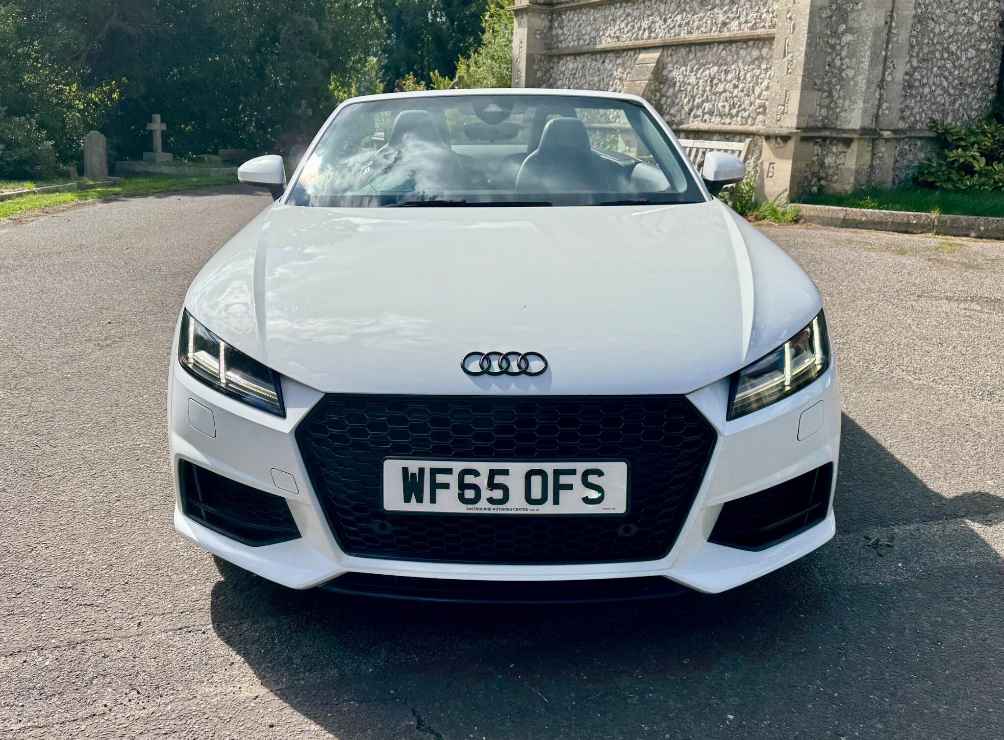 Audi TT view 7