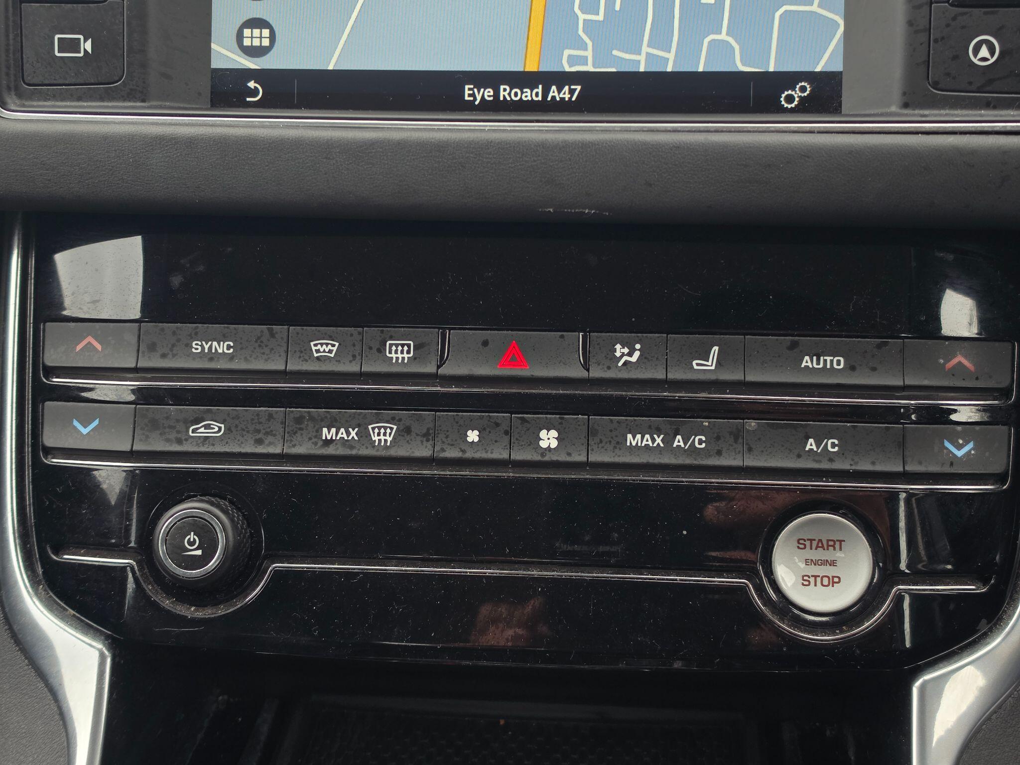 Jaguar XF view 20