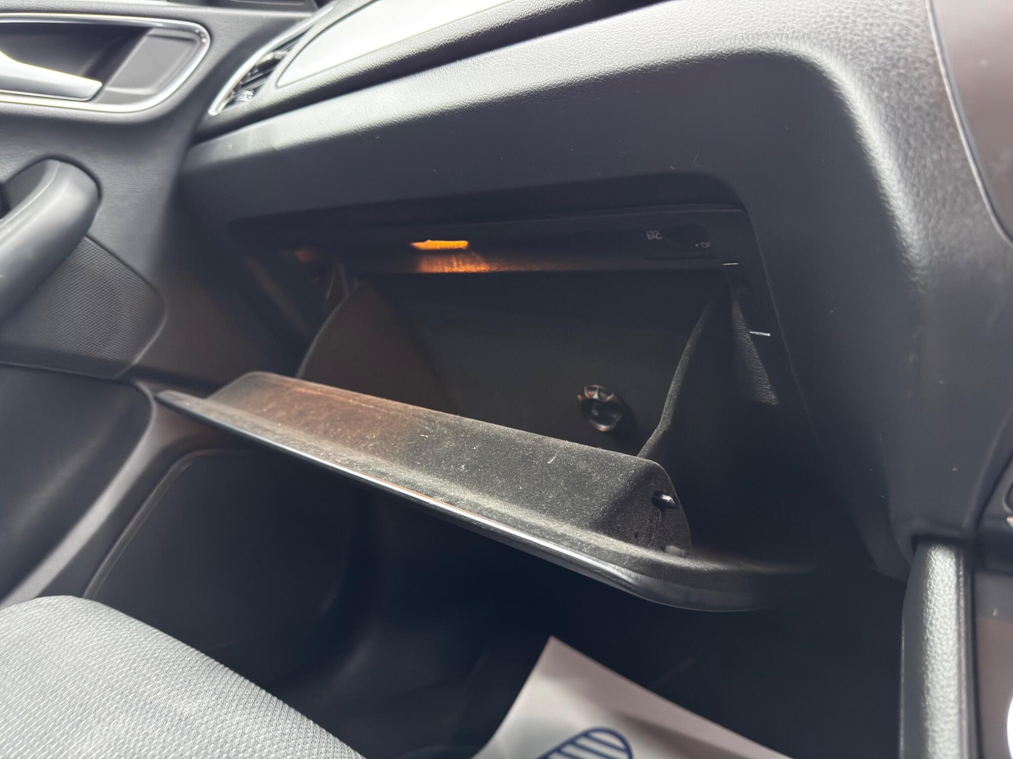 Audi Q3 view 38