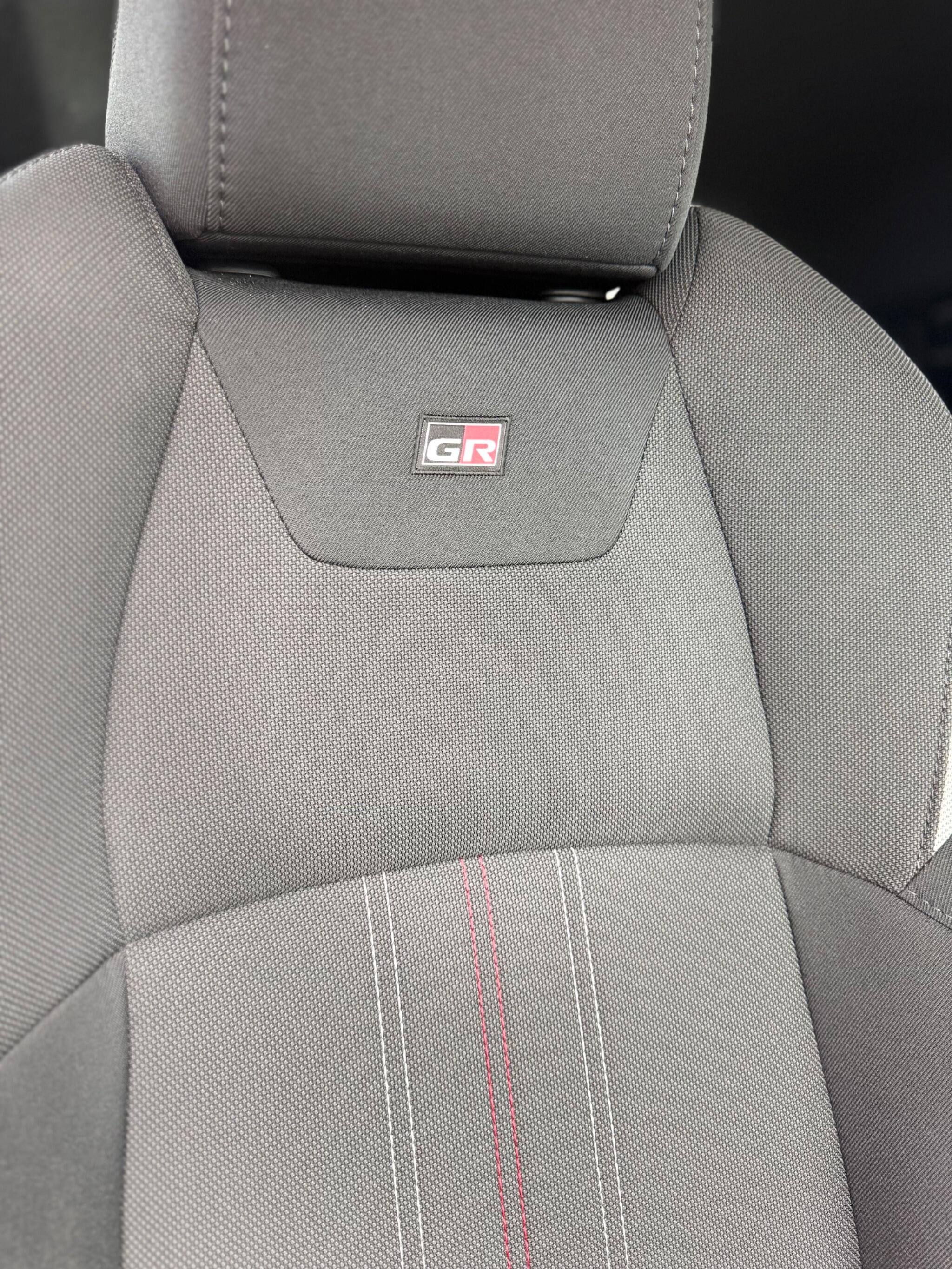 Toyota C-HR view 27