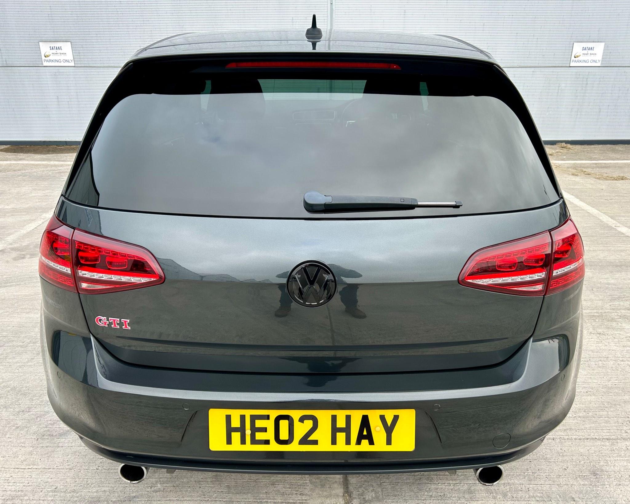 Volkswagen Golf view 4