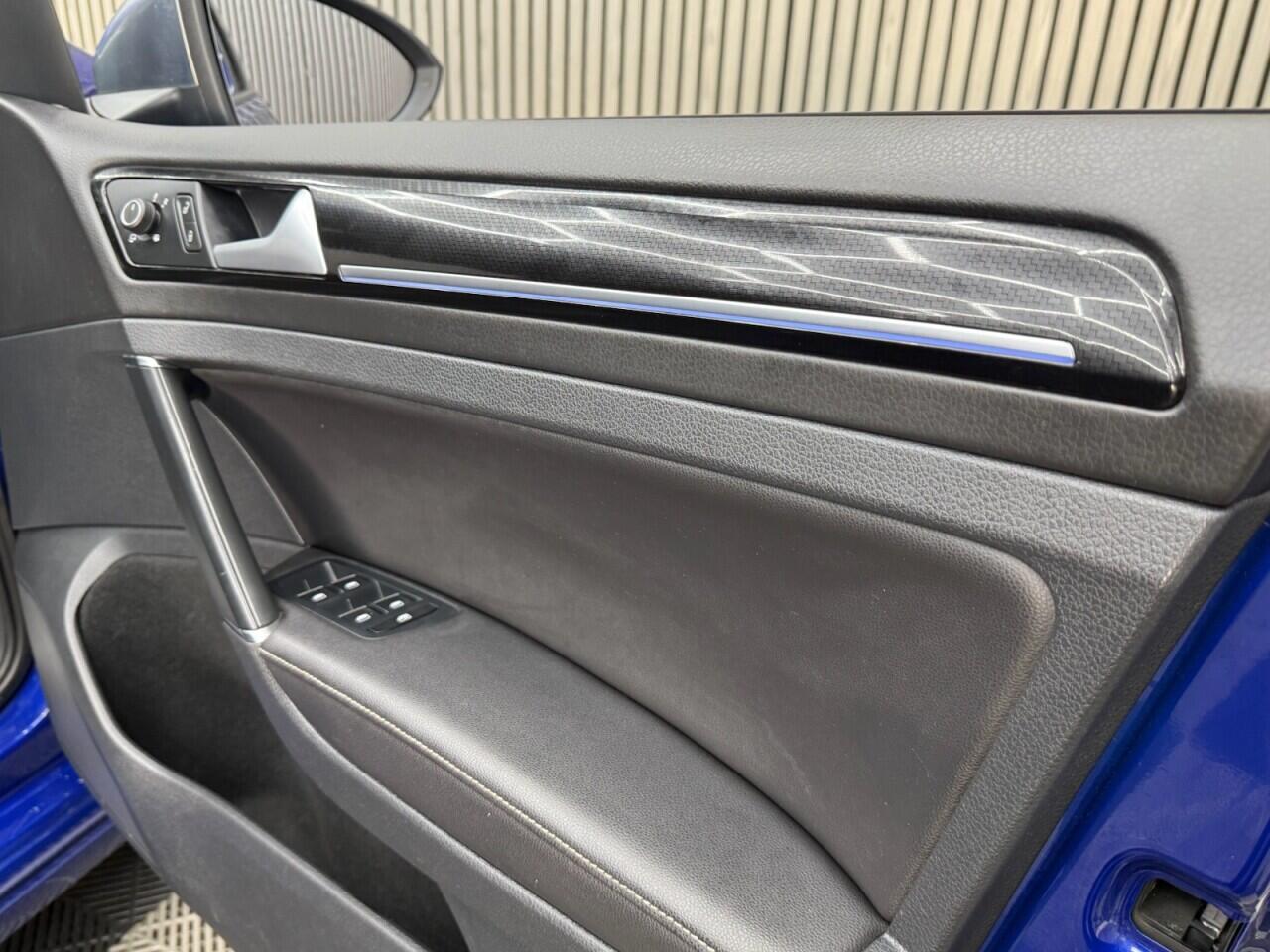 Volkswagen Golf view 10