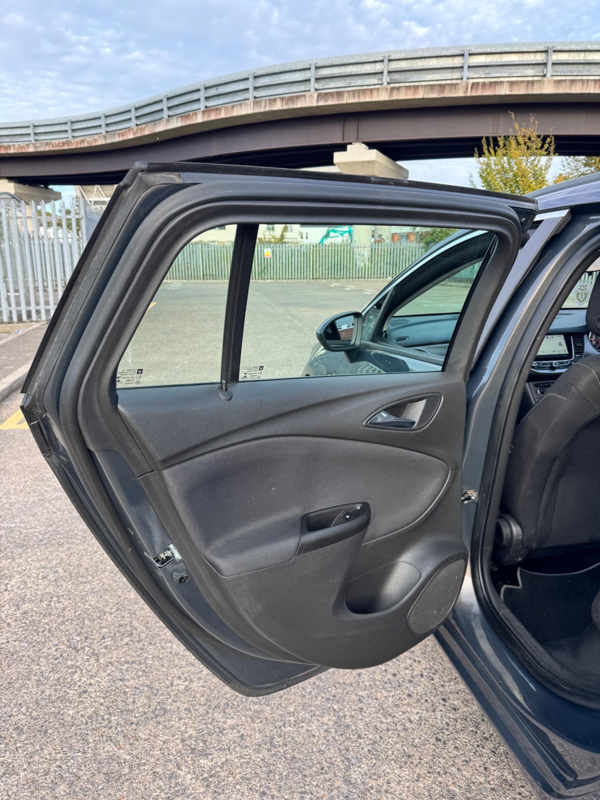 Vauxhall Astra view 29