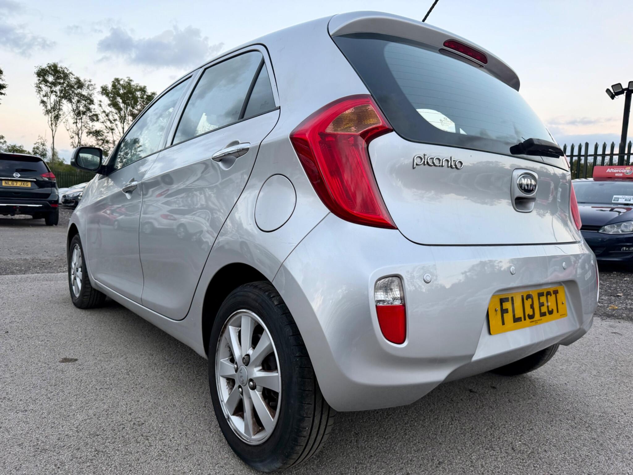 Kia Picanto view 4