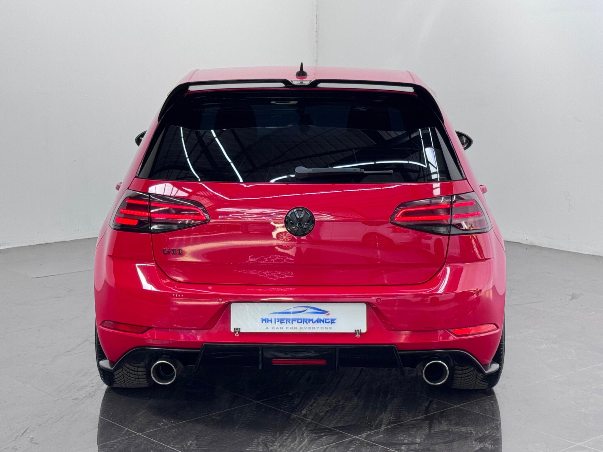 Volkswagen Golf view 4