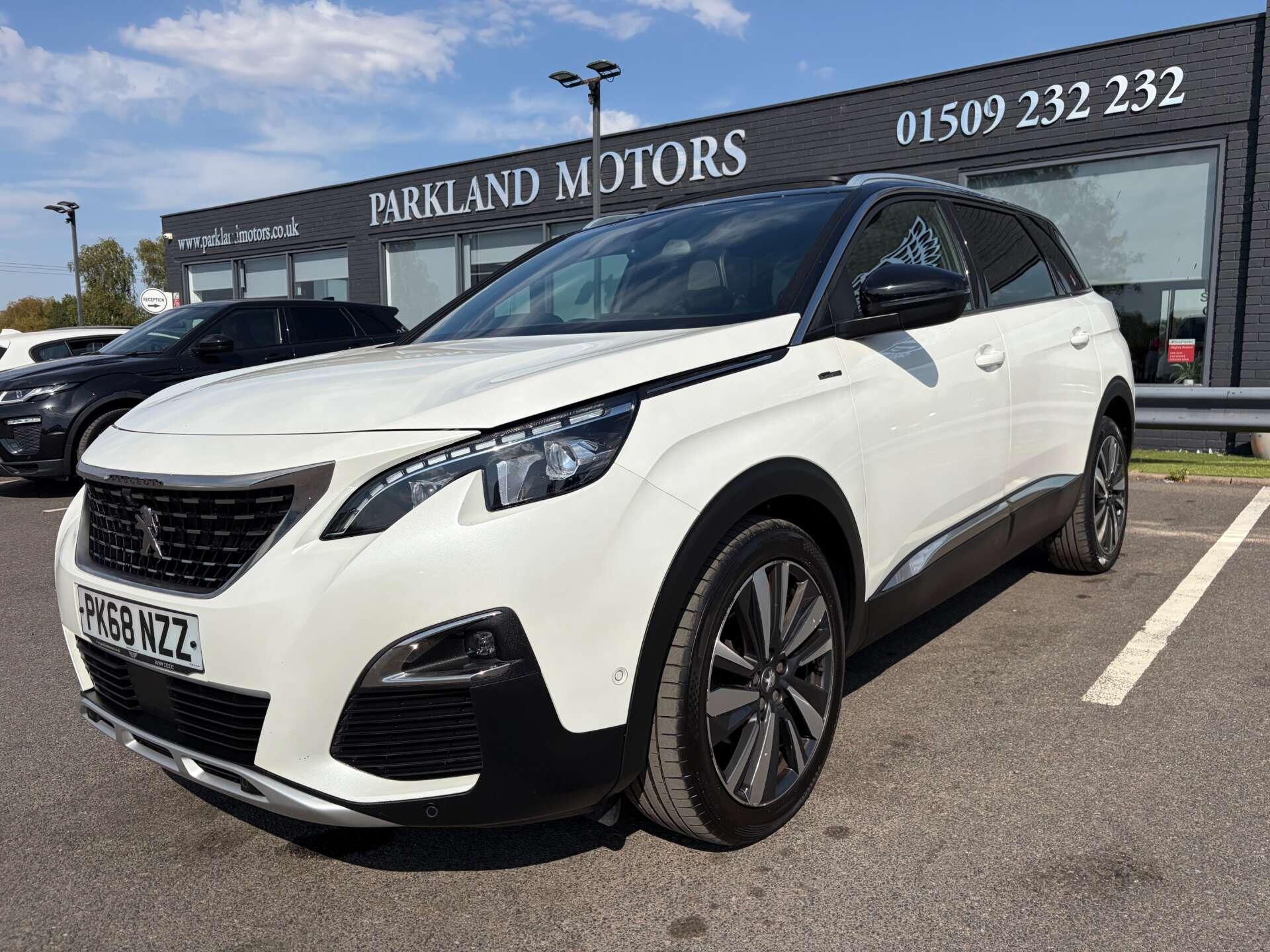 Peugeot 5008 view 4