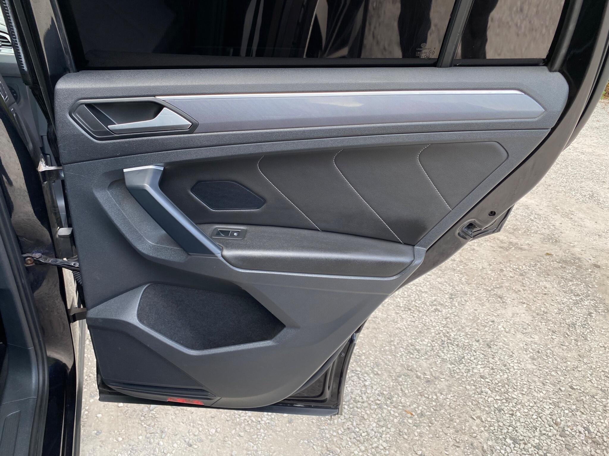 Volkswagen Tiguan view 31