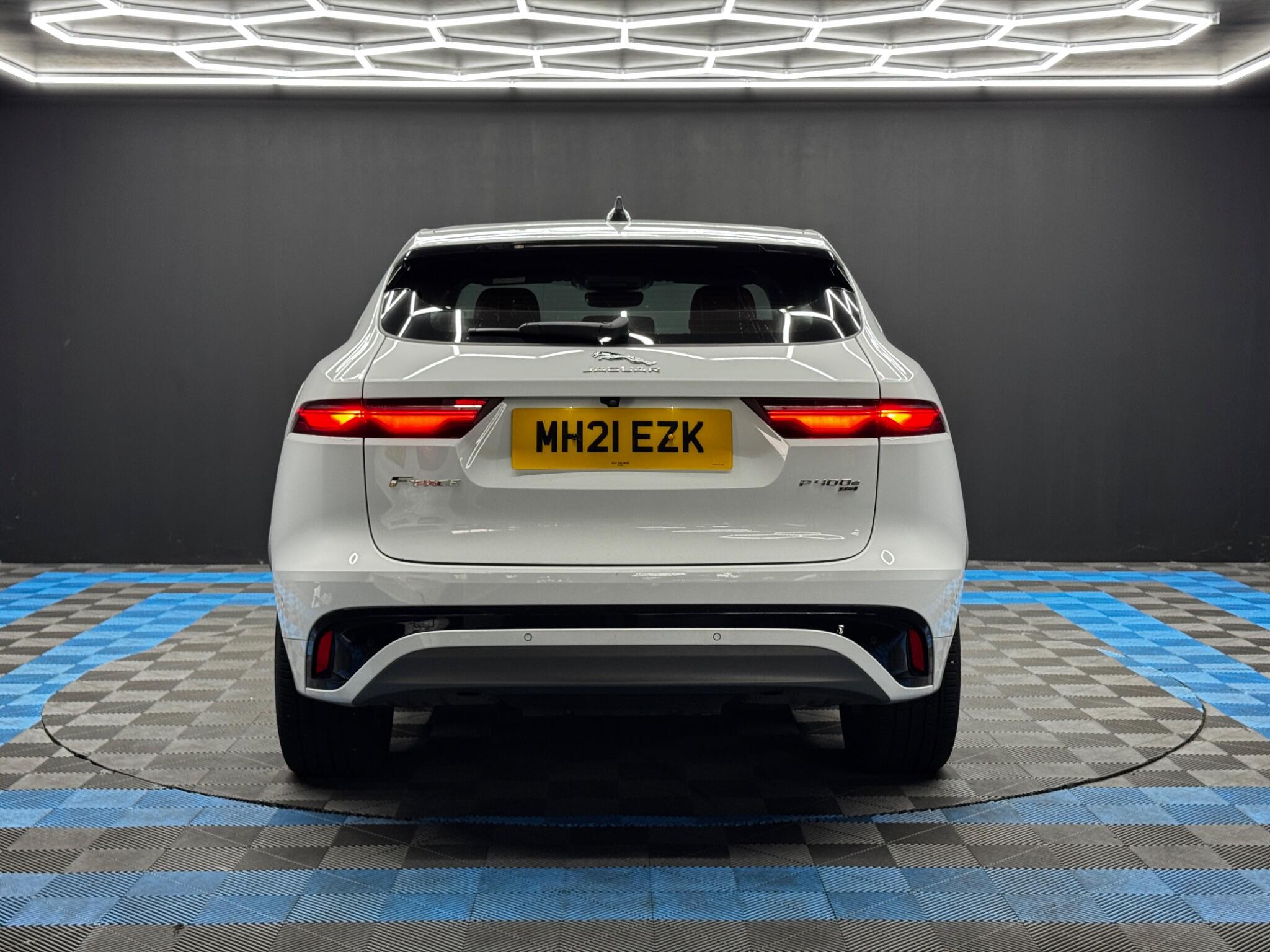 Jaguar F-Pace view 6