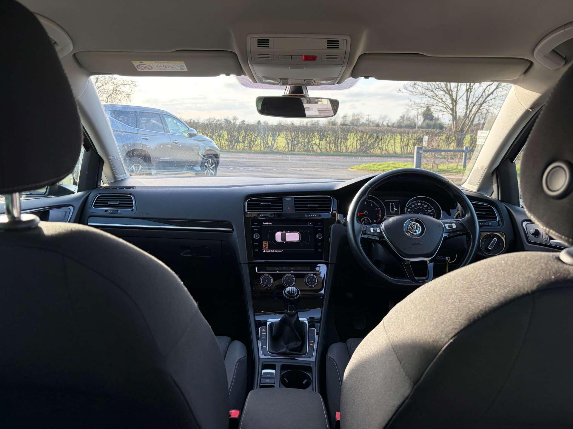 Volkswagen Golf view 35