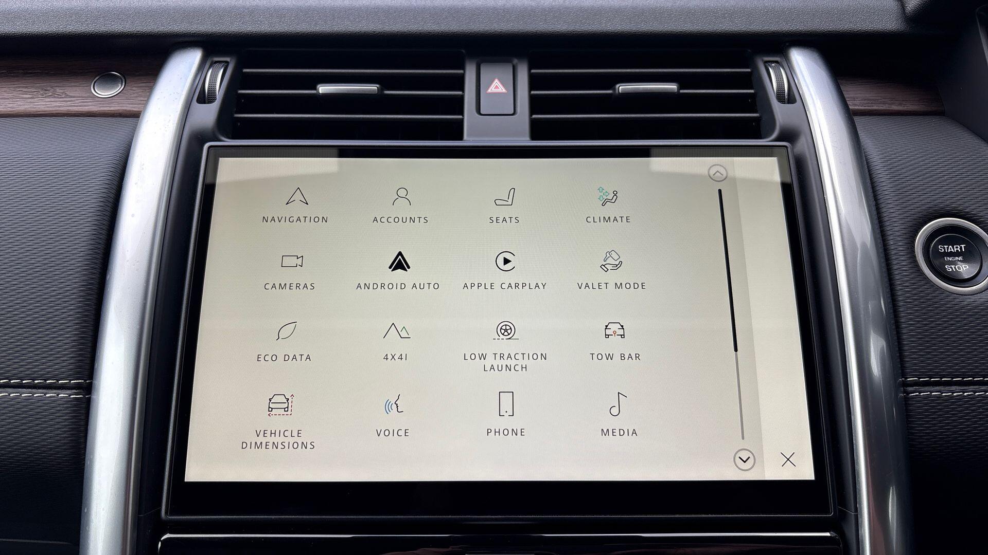 Land Rover Discovery view 30
