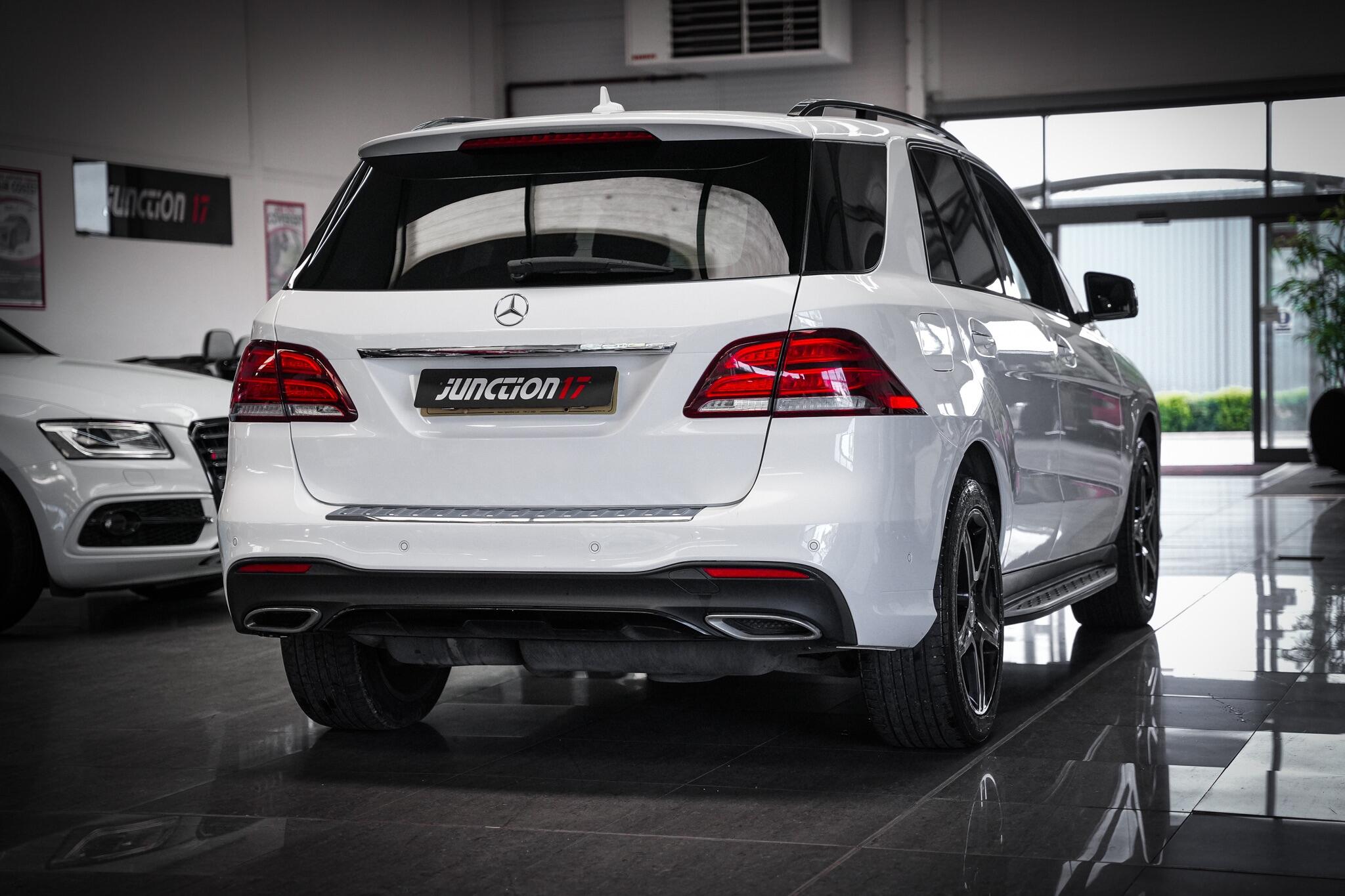 Mercedes-Benz GLE view 16