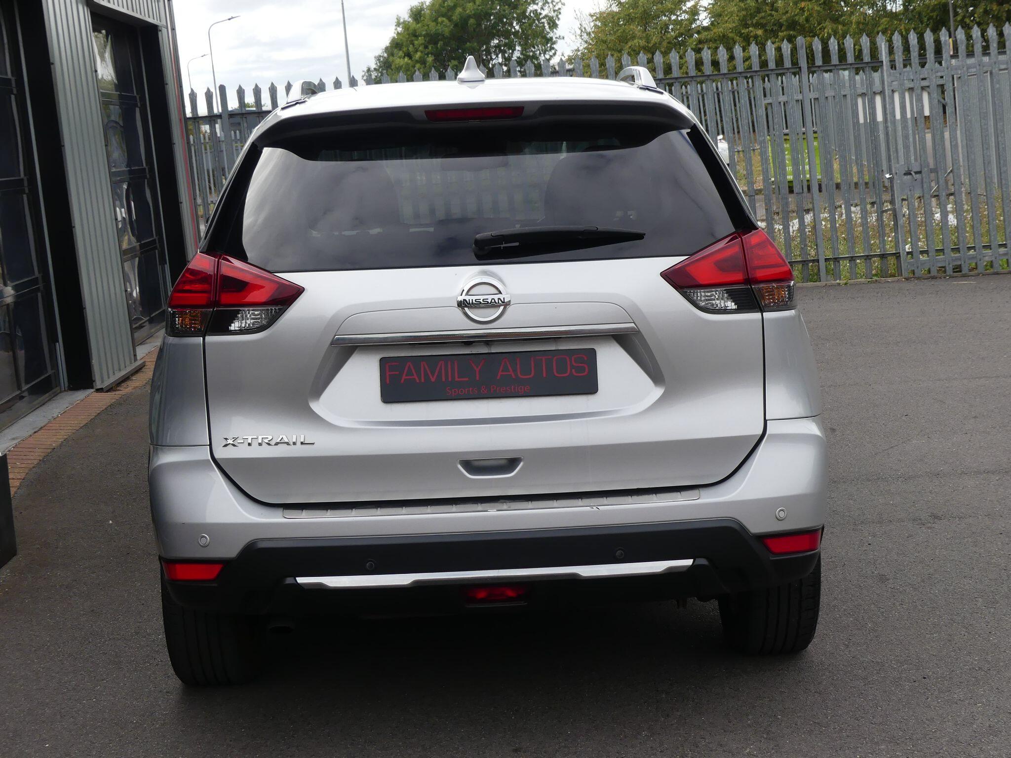 Nissan X-Trail view 9