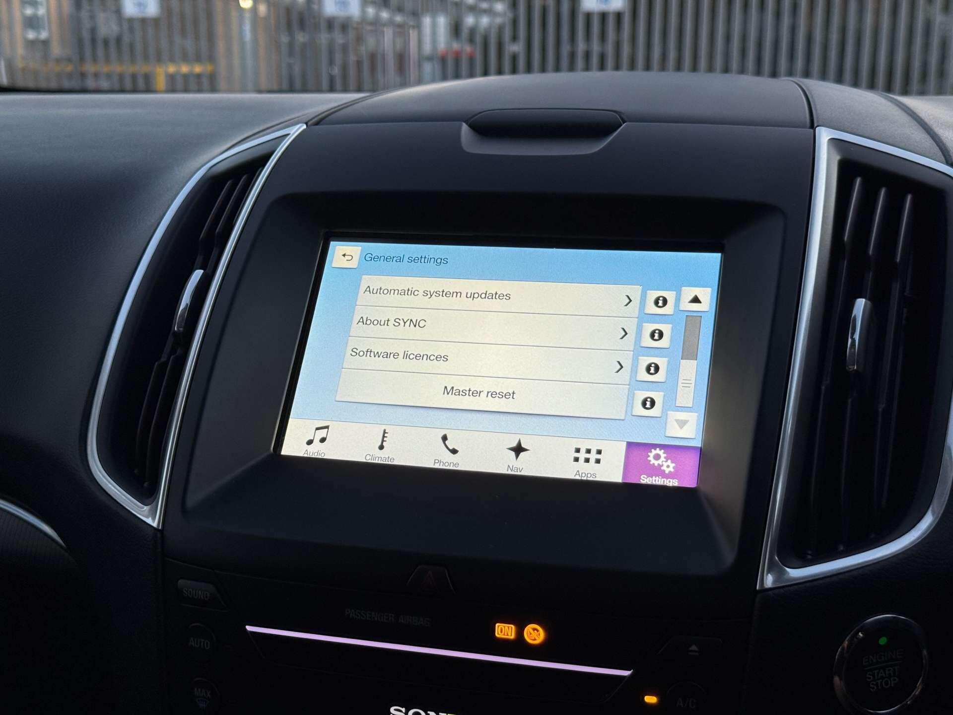 Ford S-Max view 60