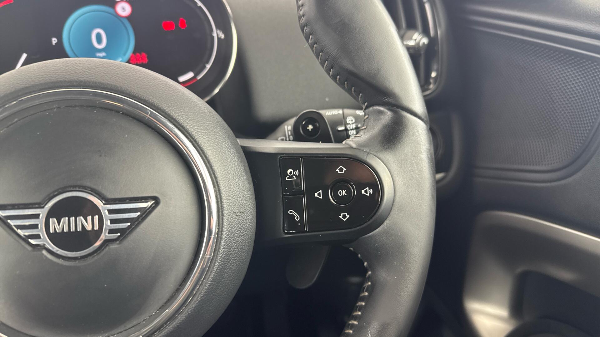 MINI Countryman view 35