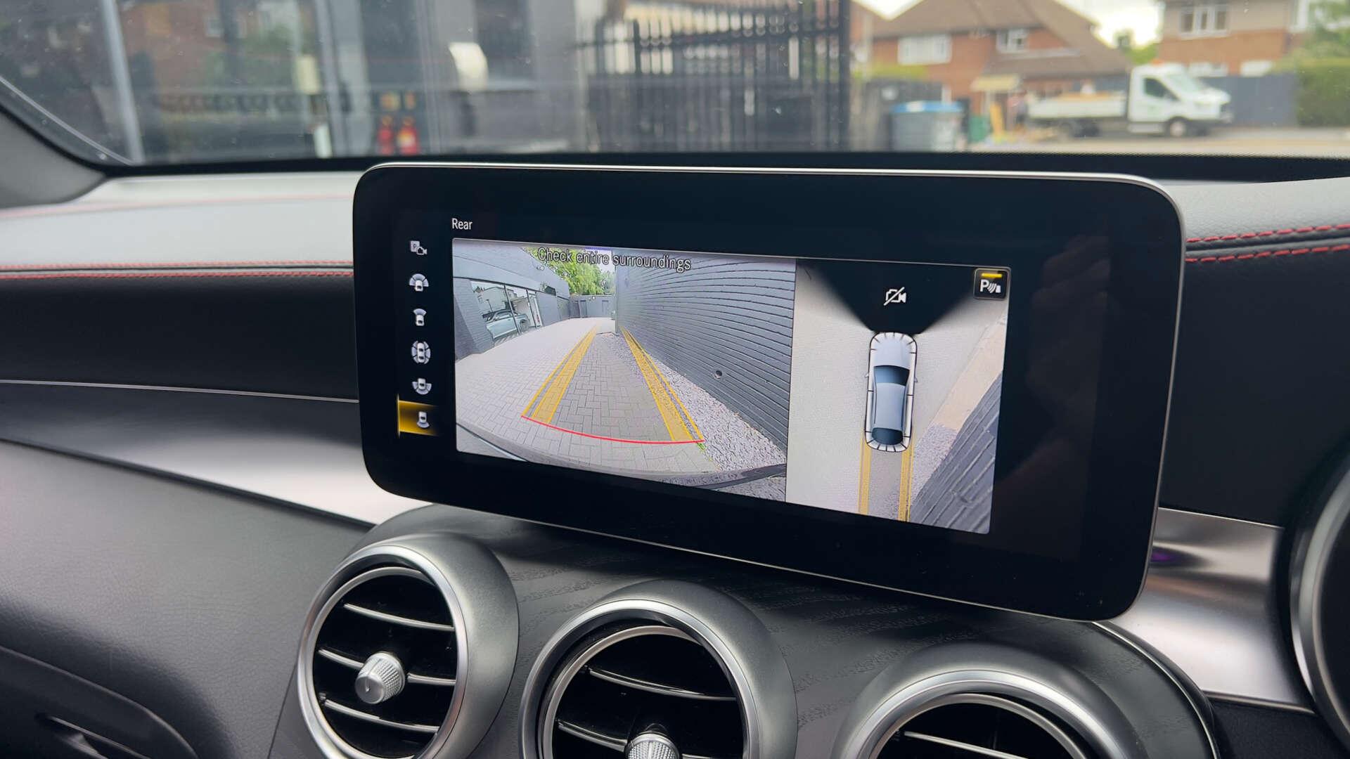 Mercedes-Benz GLC view 24