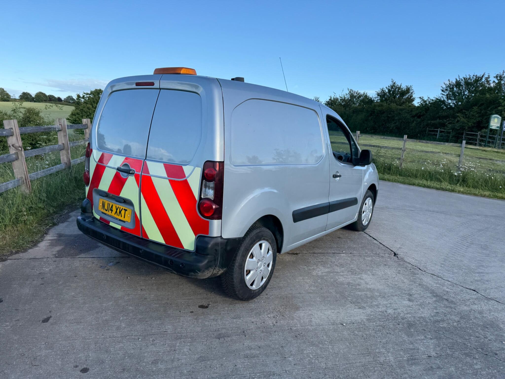 Citroen Berlingo 1.6 HDi 850 Enterprise L1 5dr — photo 29 of 92