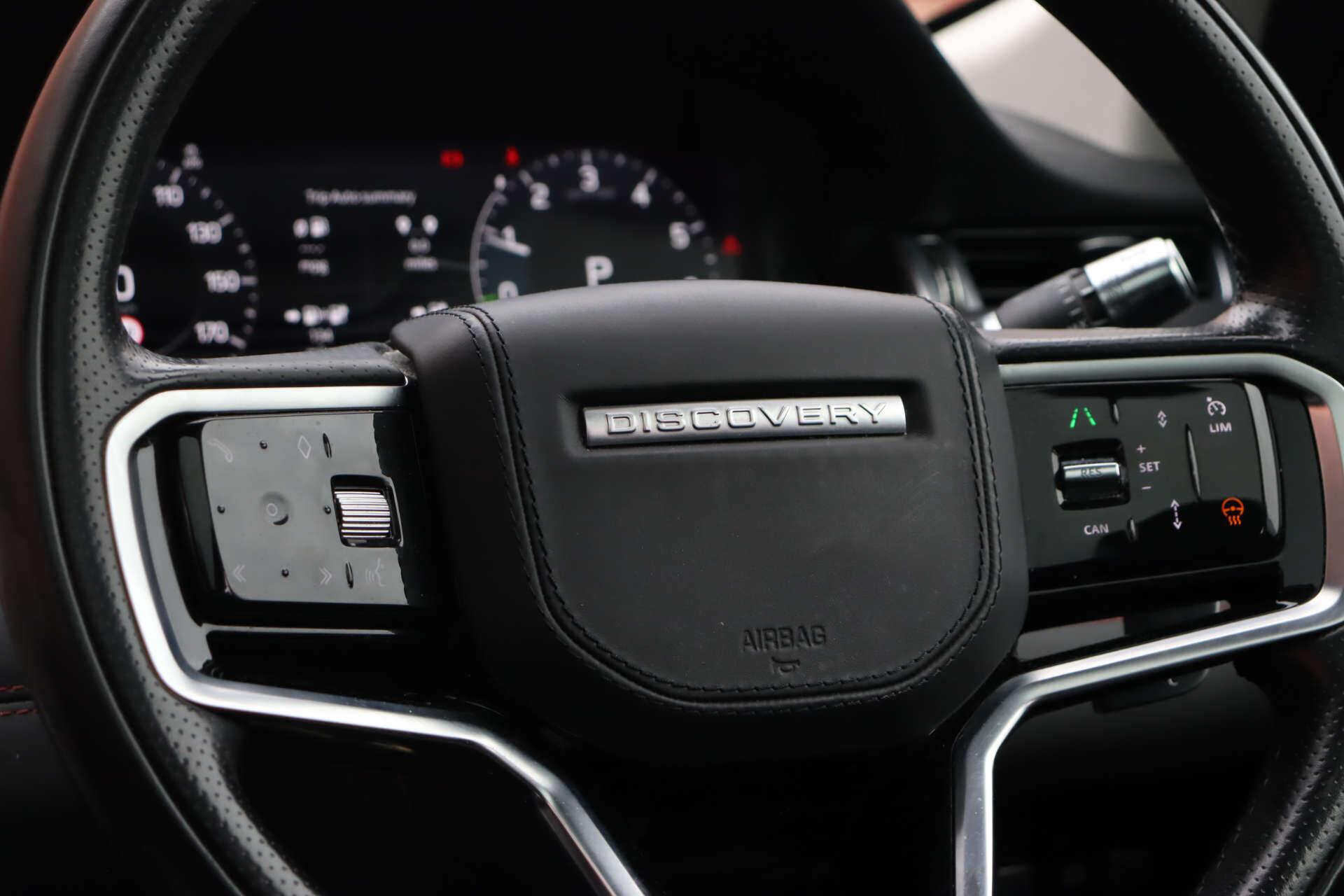 Land Rover Discovery Sport view 32