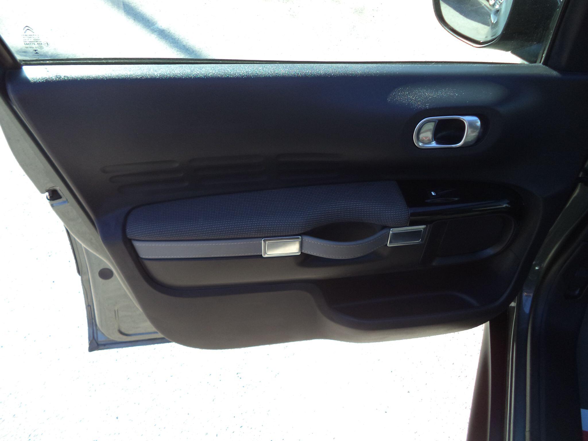 Citroen C4 Cactus view 26