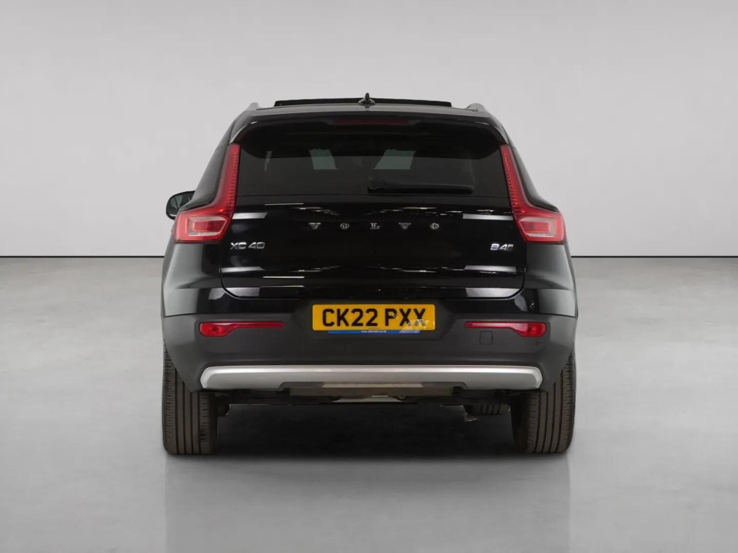 Volvo XC40 view 7