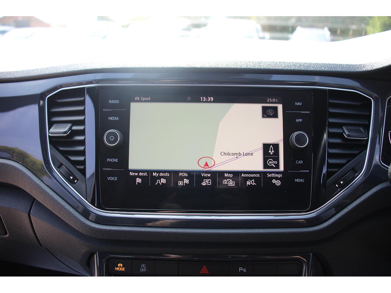 Volkswagen T-Roc view 24