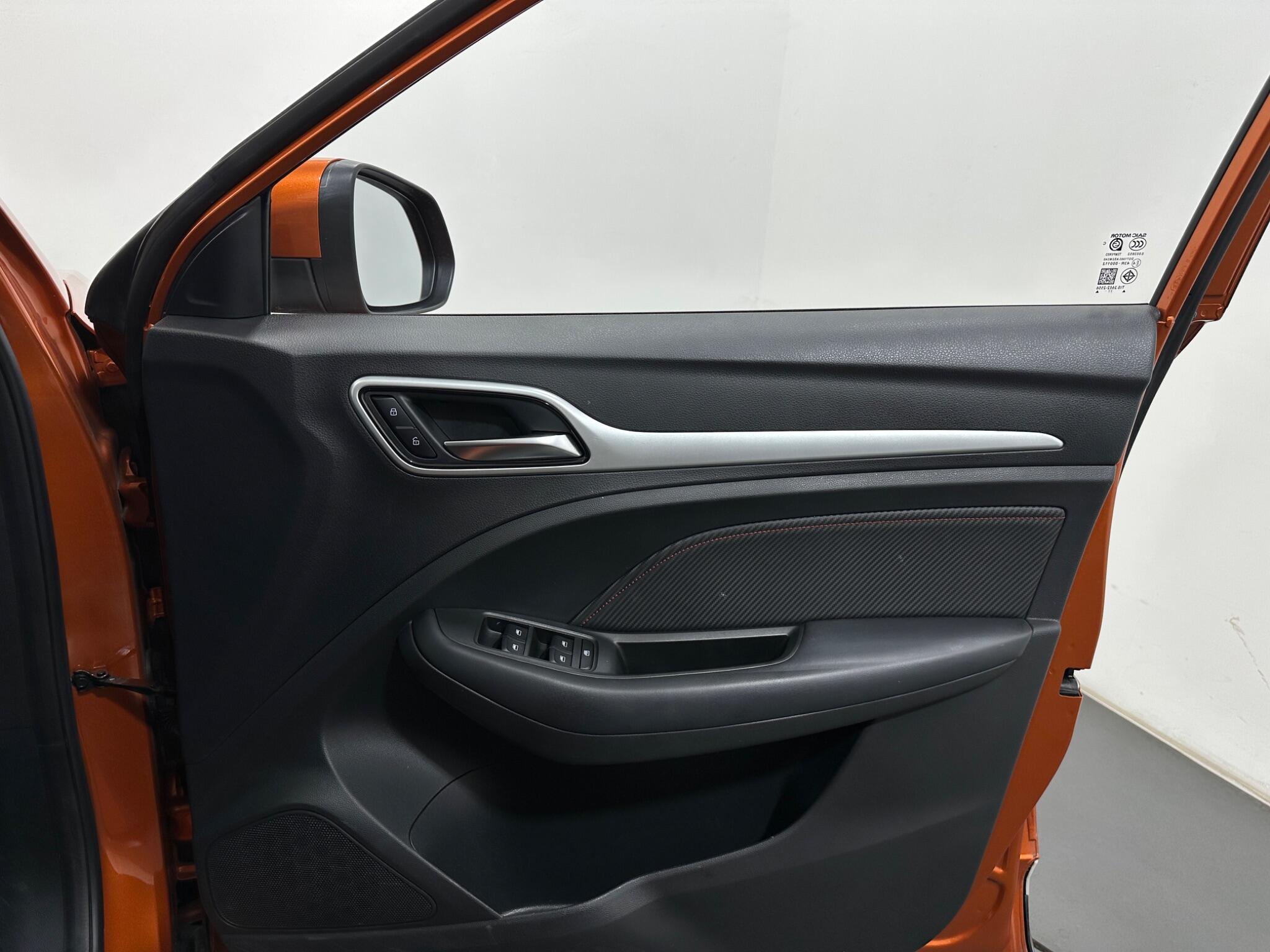 MG ZS view 33