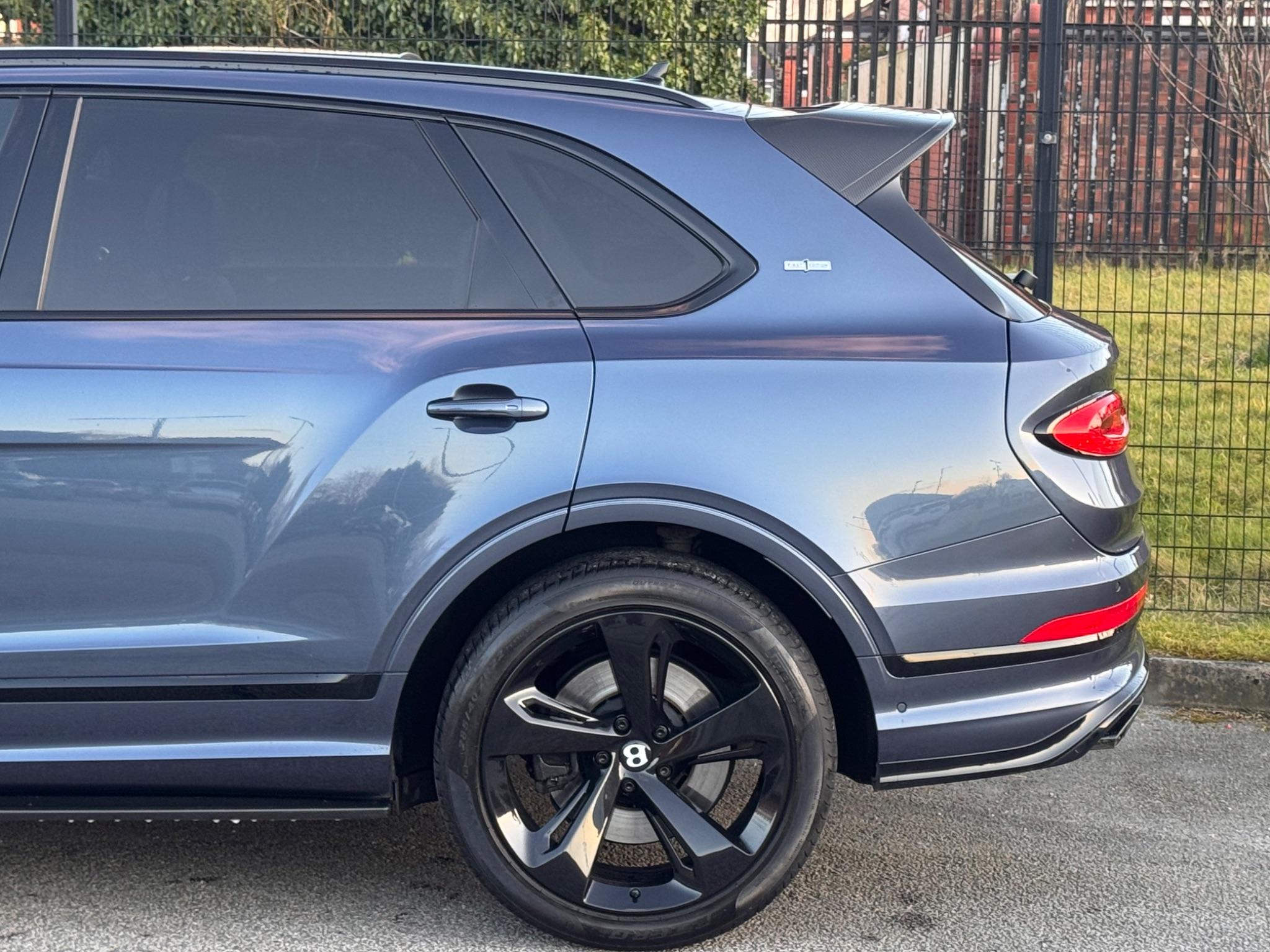 Bentley Bentayga view 61